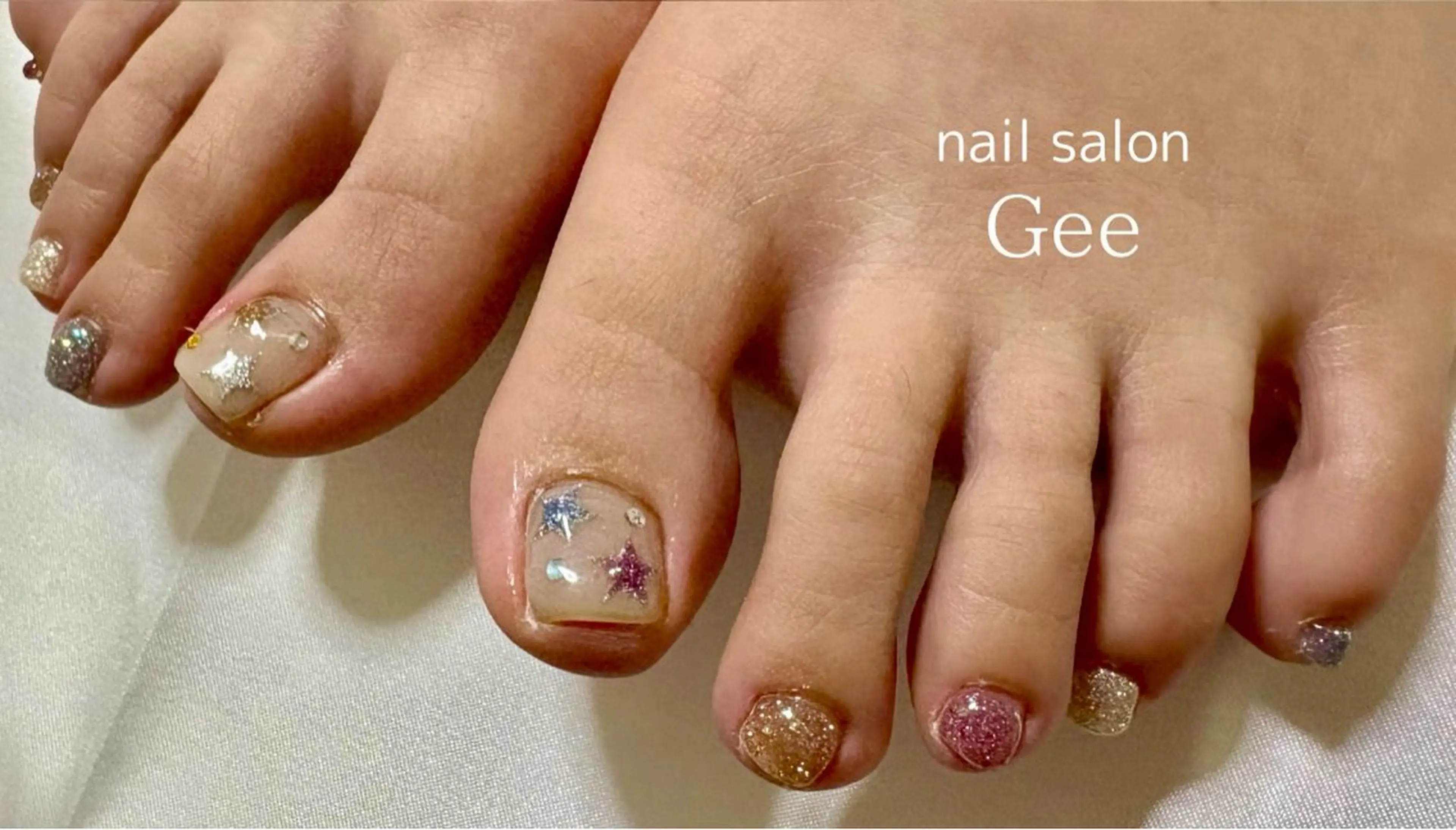 ネイル フラッシュネイル フットネイル キラキラネイル nail salon geeのネイルデザイン