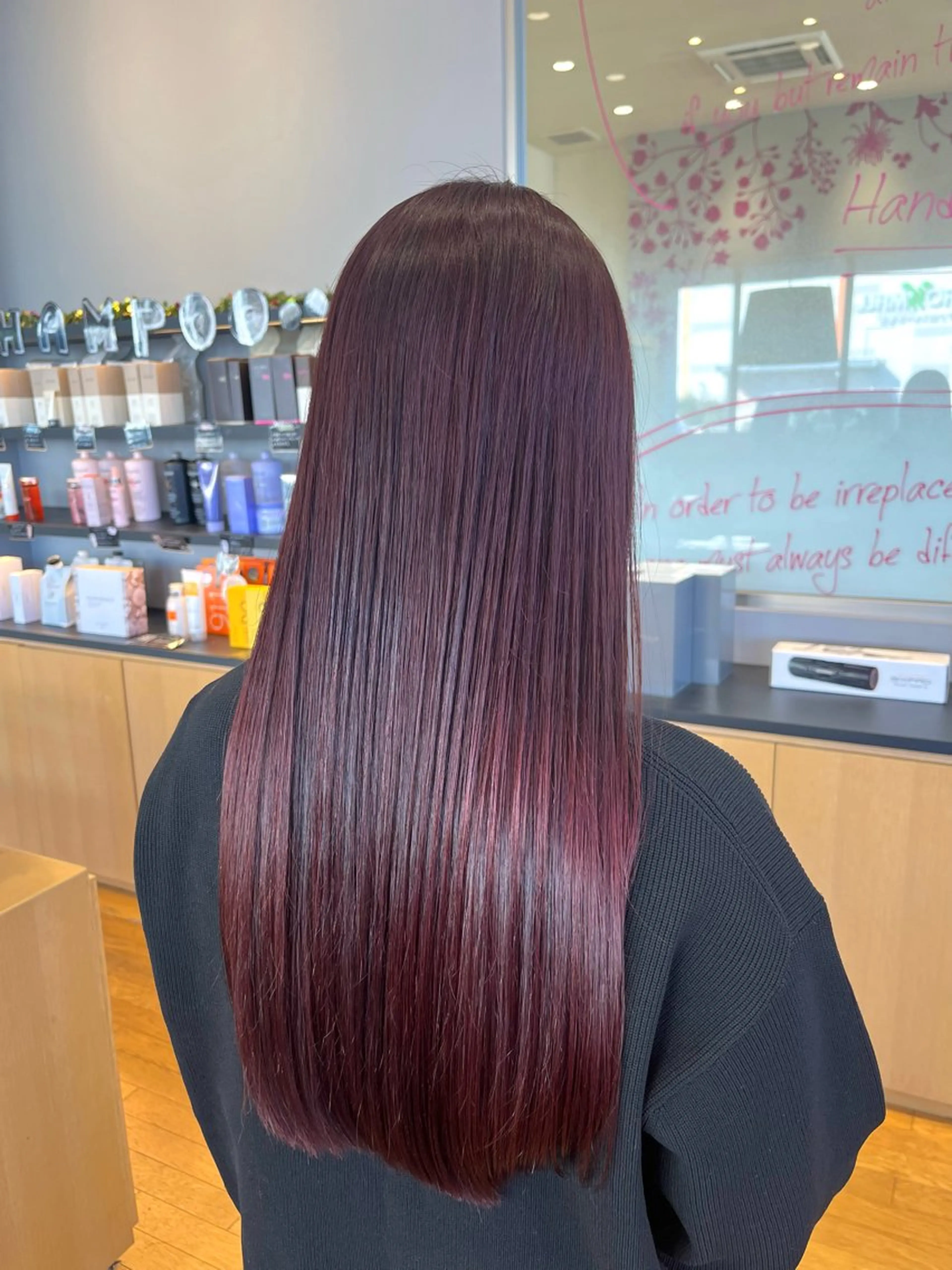 カラー ブリーチ ブリーチなしカラー レッドカラー 梶原 美保のヘアスタイル