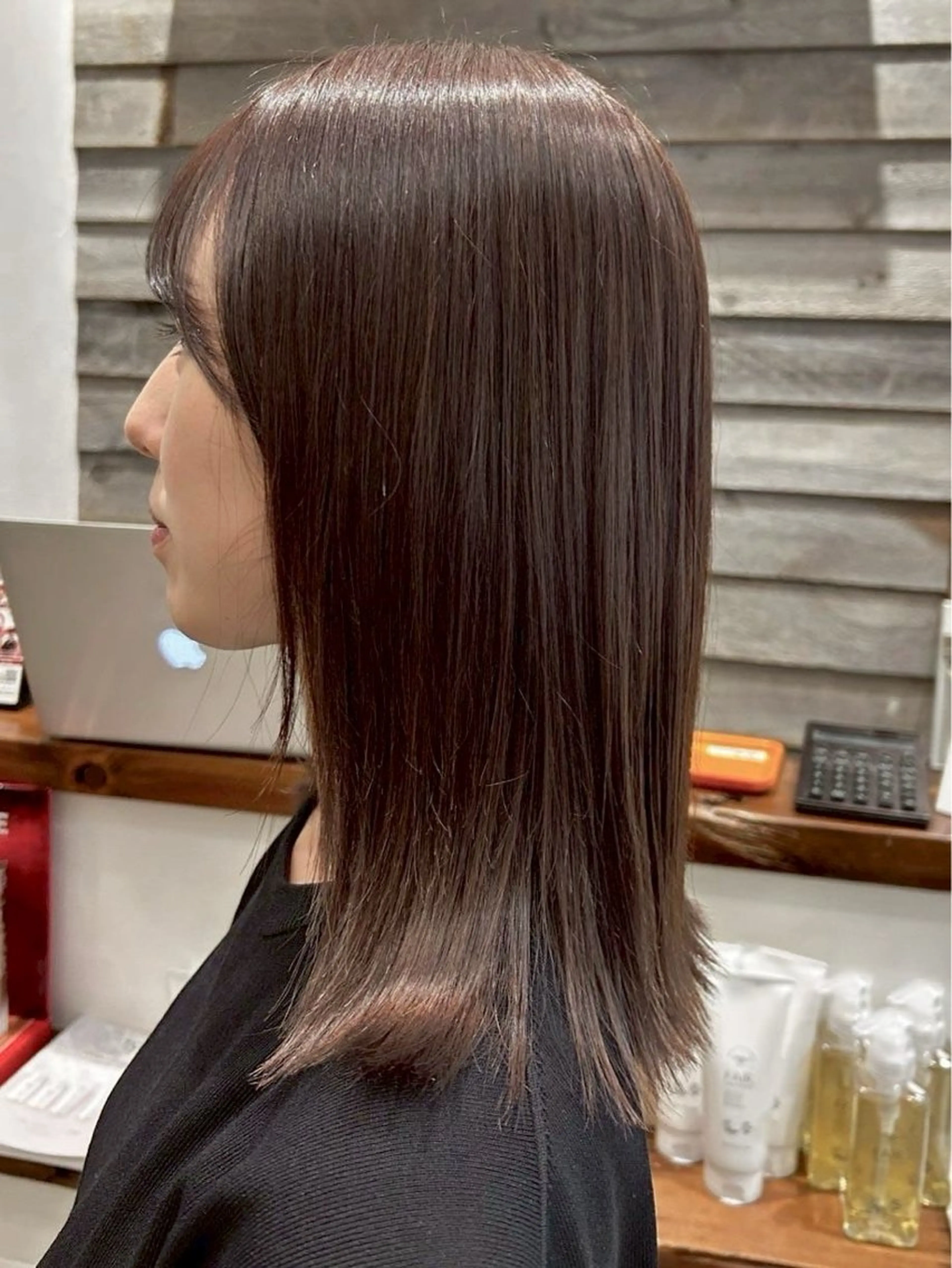 セミロング ボブ 顔周りカット 髪質改善 レイヤーカット 小顔カット カット ヘアカラー トリートメント RISE SWELL 江坂momoneのヘアスタイル