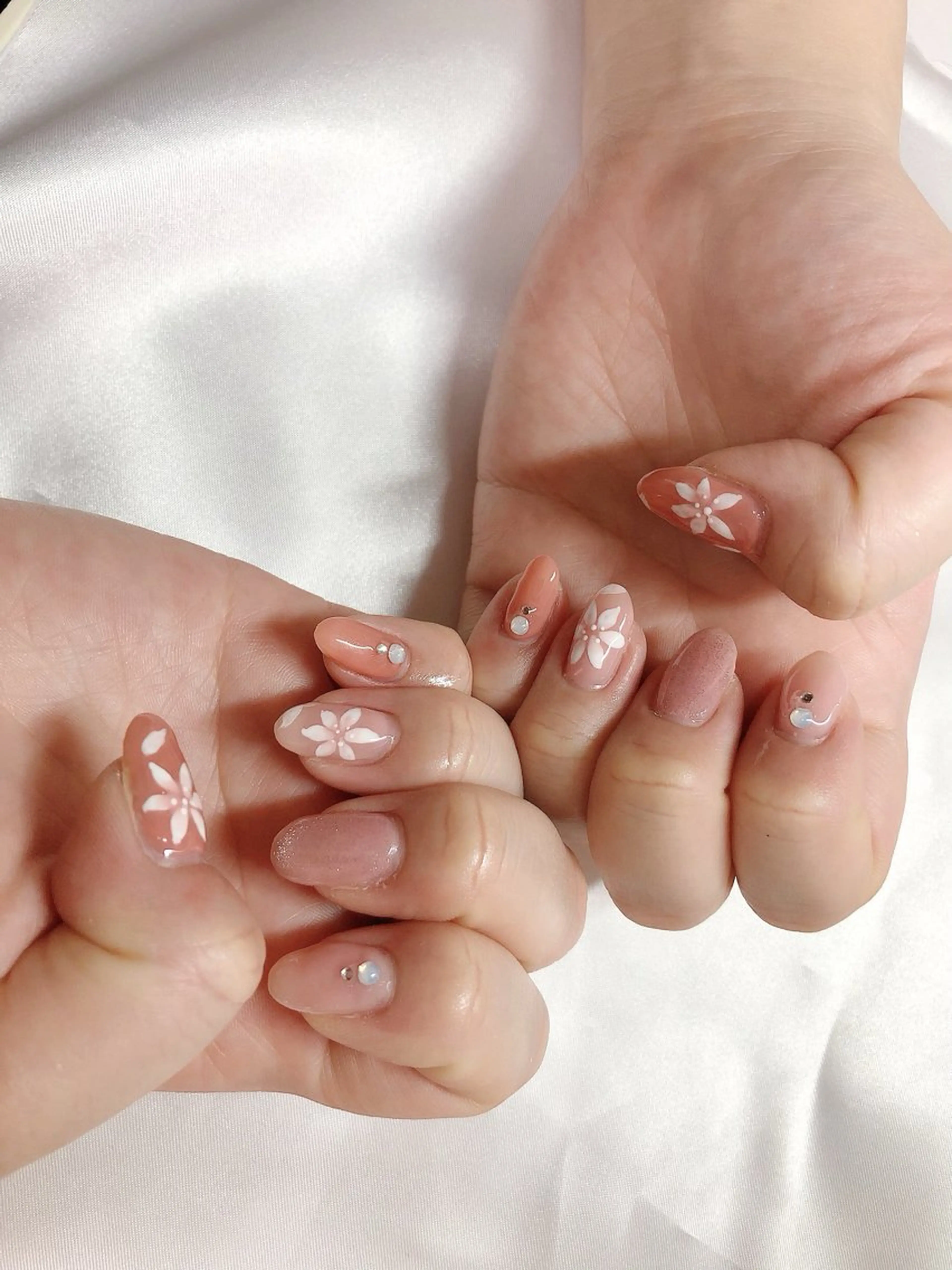 ネイル ハンドネイル MIMINENE NAILのネイルデザイン