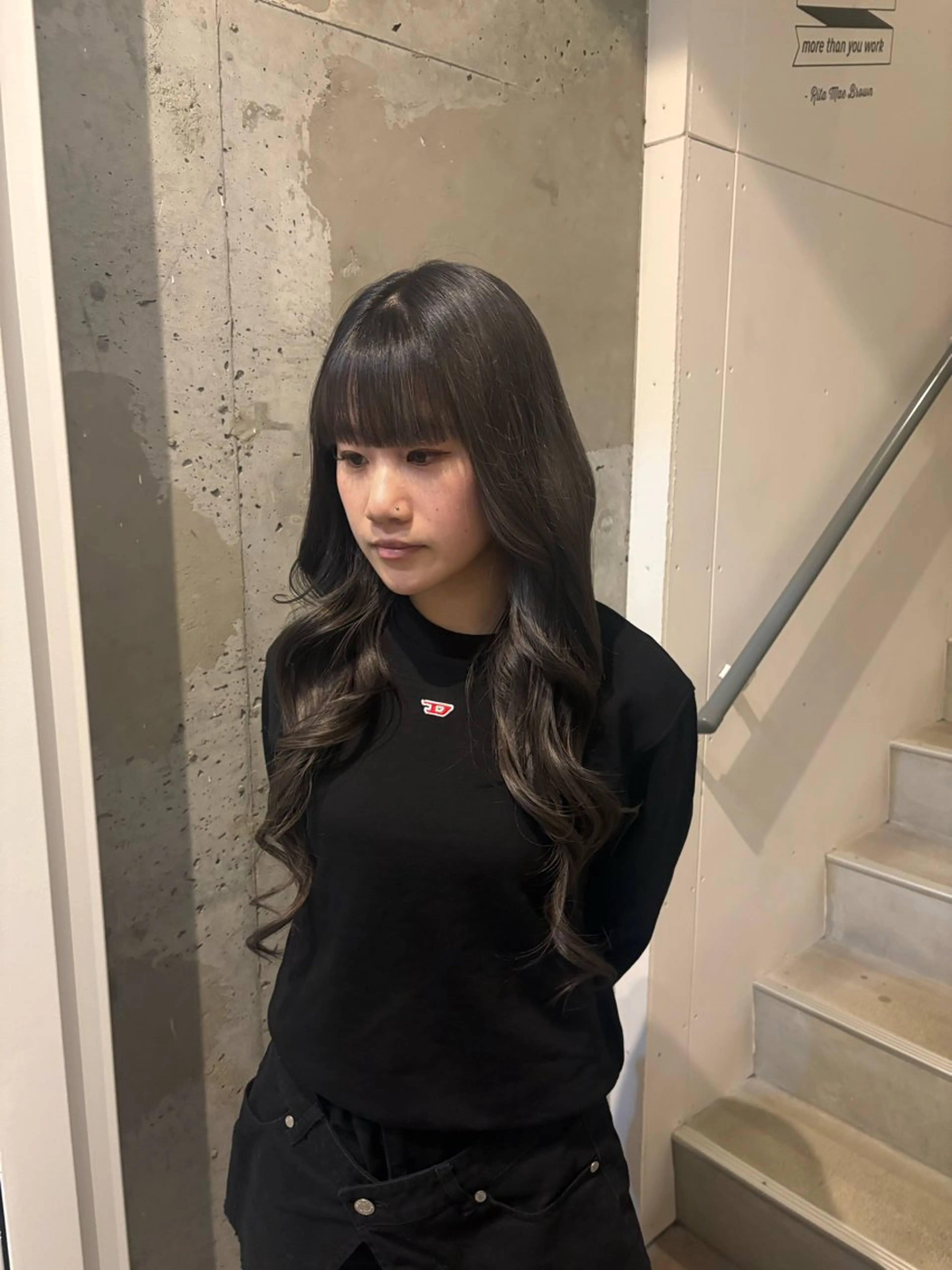 ロング ヘアカラー 中田 桃夏のヘアスタイル