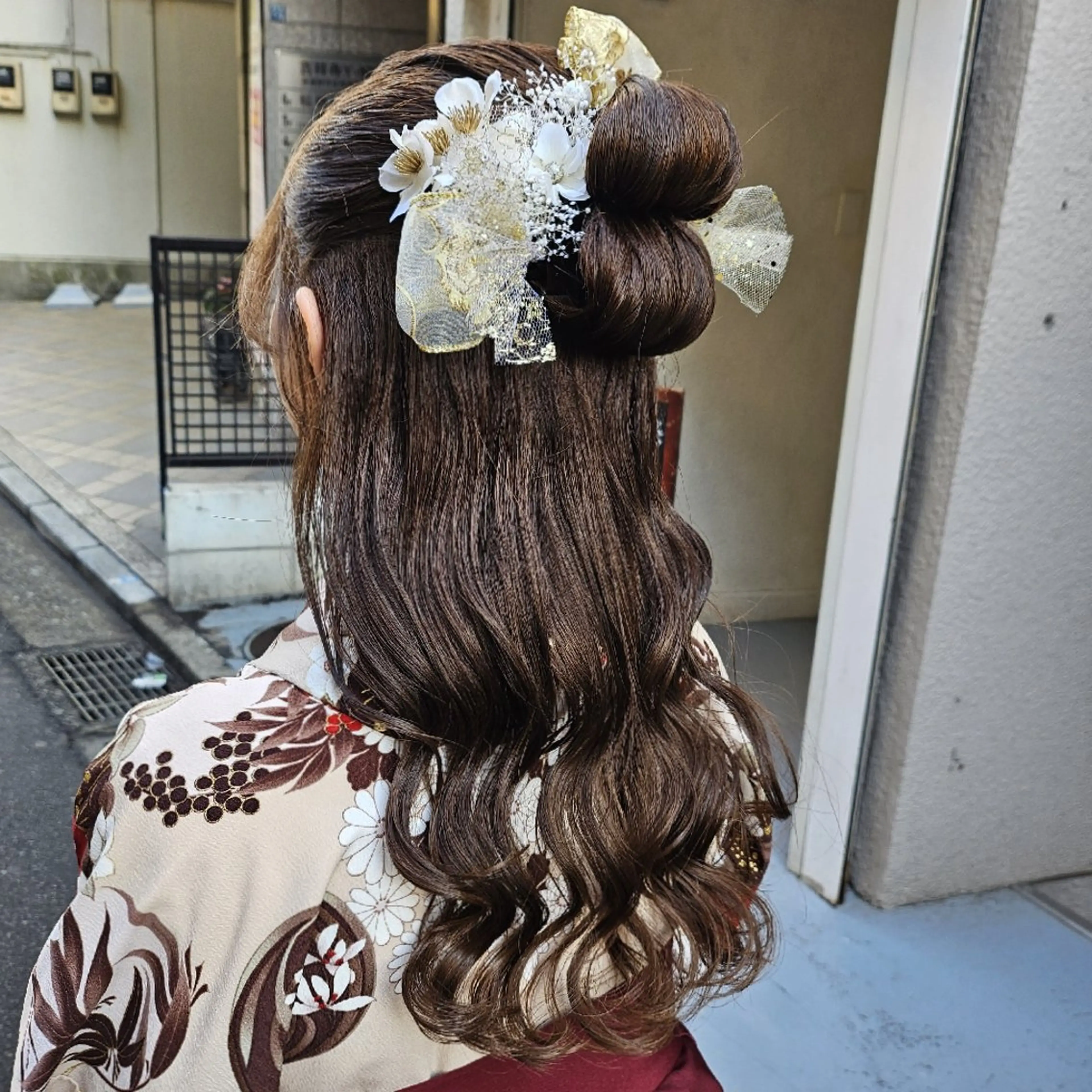 ヘアアレンジ ハーフアップ 卒業式のヘアスタイル ヘアセット 🇰🇷透明感×ハイ トーン🌟tomoのヘアスタイル