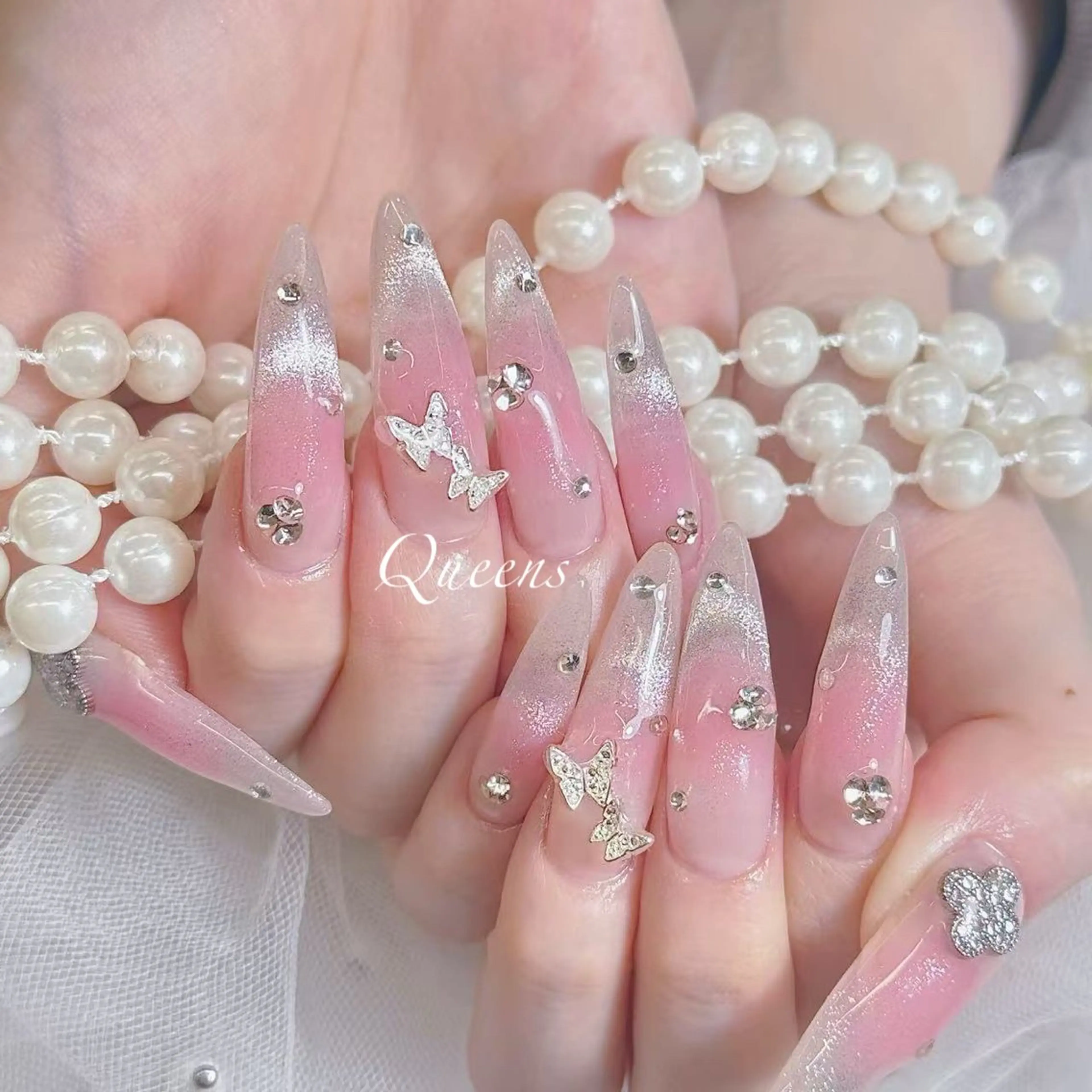 ネイル ハンドネイル Queens マオのネイルデザイン