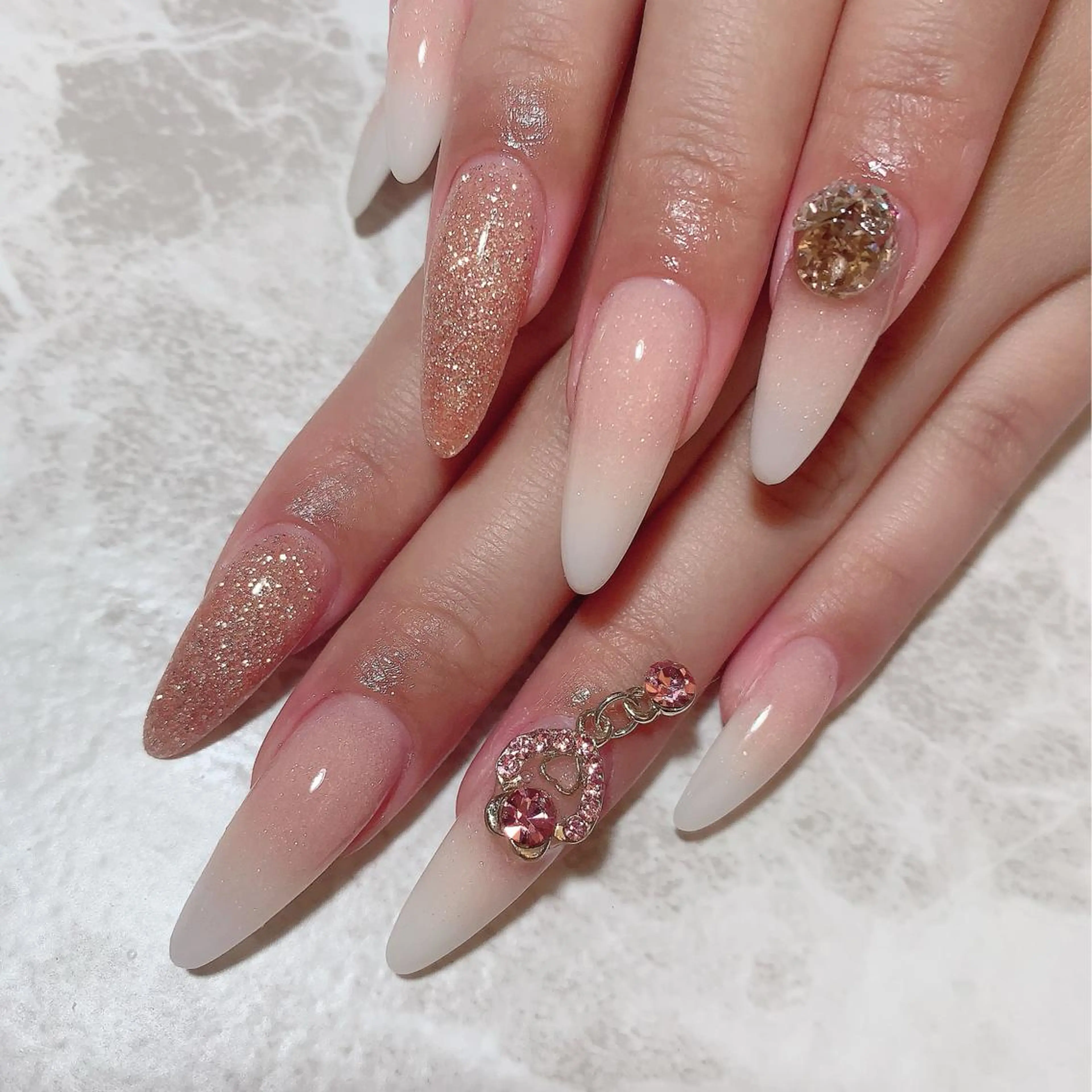 ネイル Nail salon EM（エム）諸星のネイルデザイン
