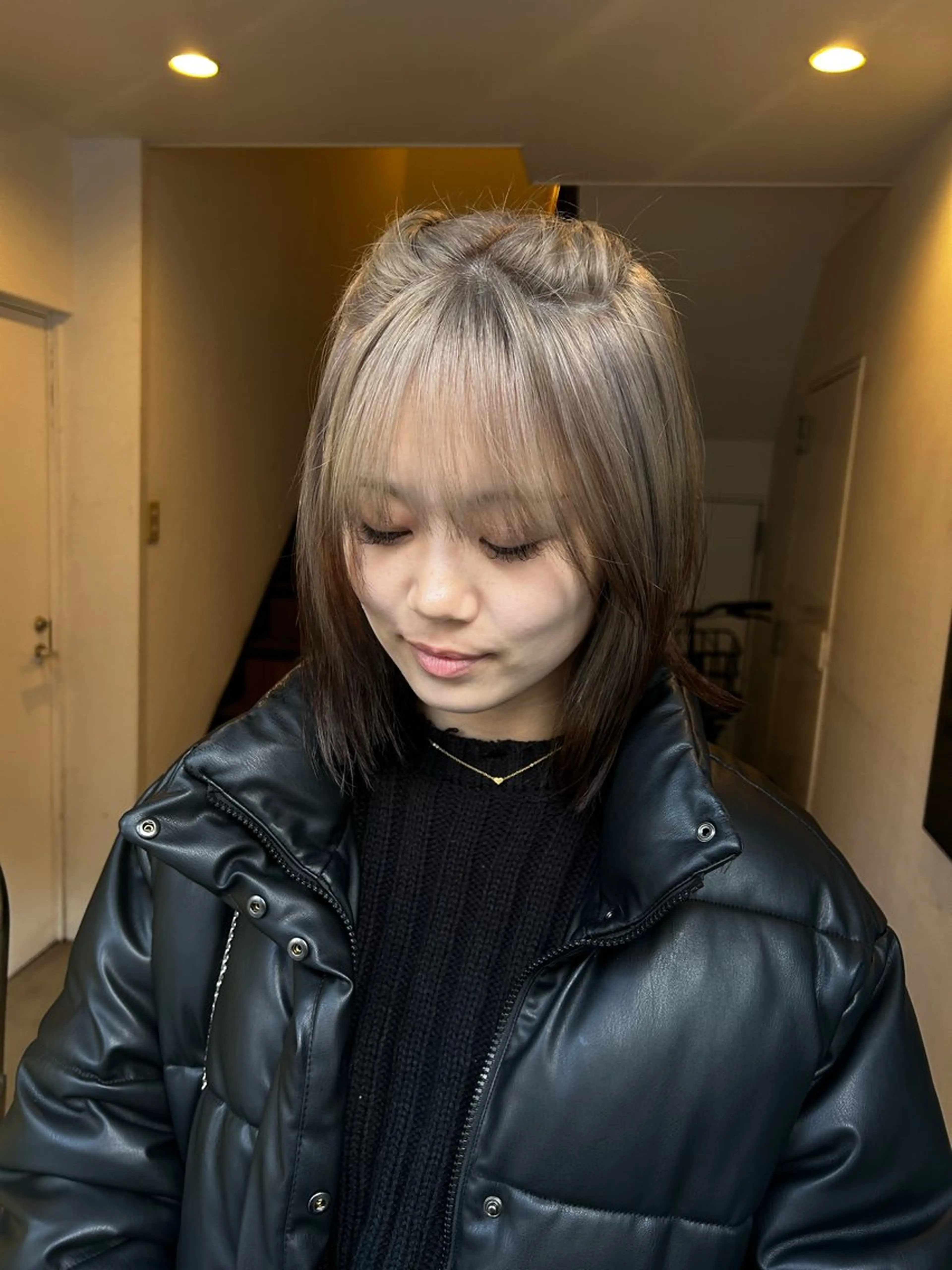 ショート カラー カット ヘアカラー トリートメント hen所属・心斎橋/レイヤー/ ブリーチ/モエのヘアスタイル