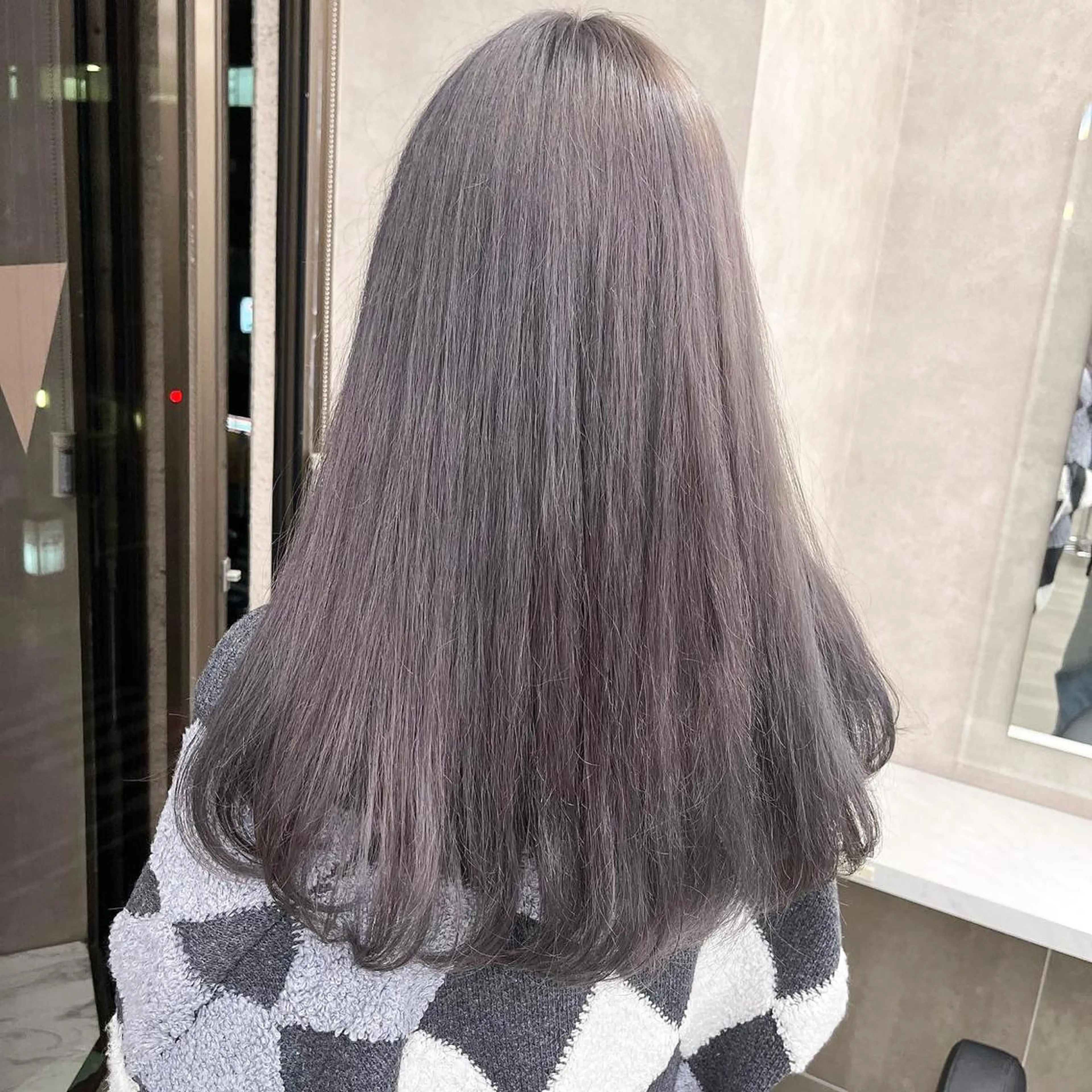 ロング ヘアカラー トリートメント ヘッドスパ ヘアセット 寒色＆ブリーチ特化 寒色MiOのヘアスタイル
