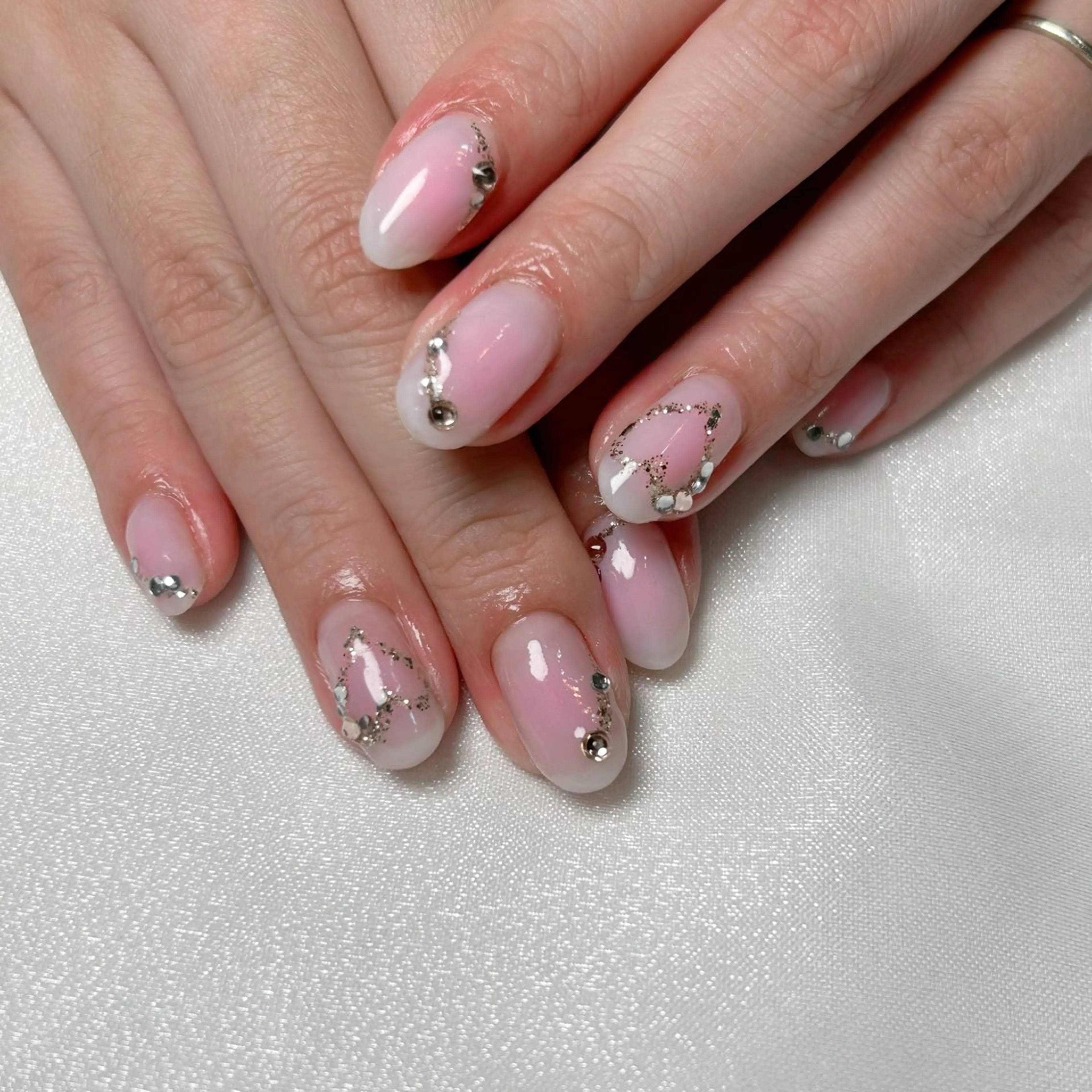 ネイル 持ち込み nico + 鷲野のネイルデザイン