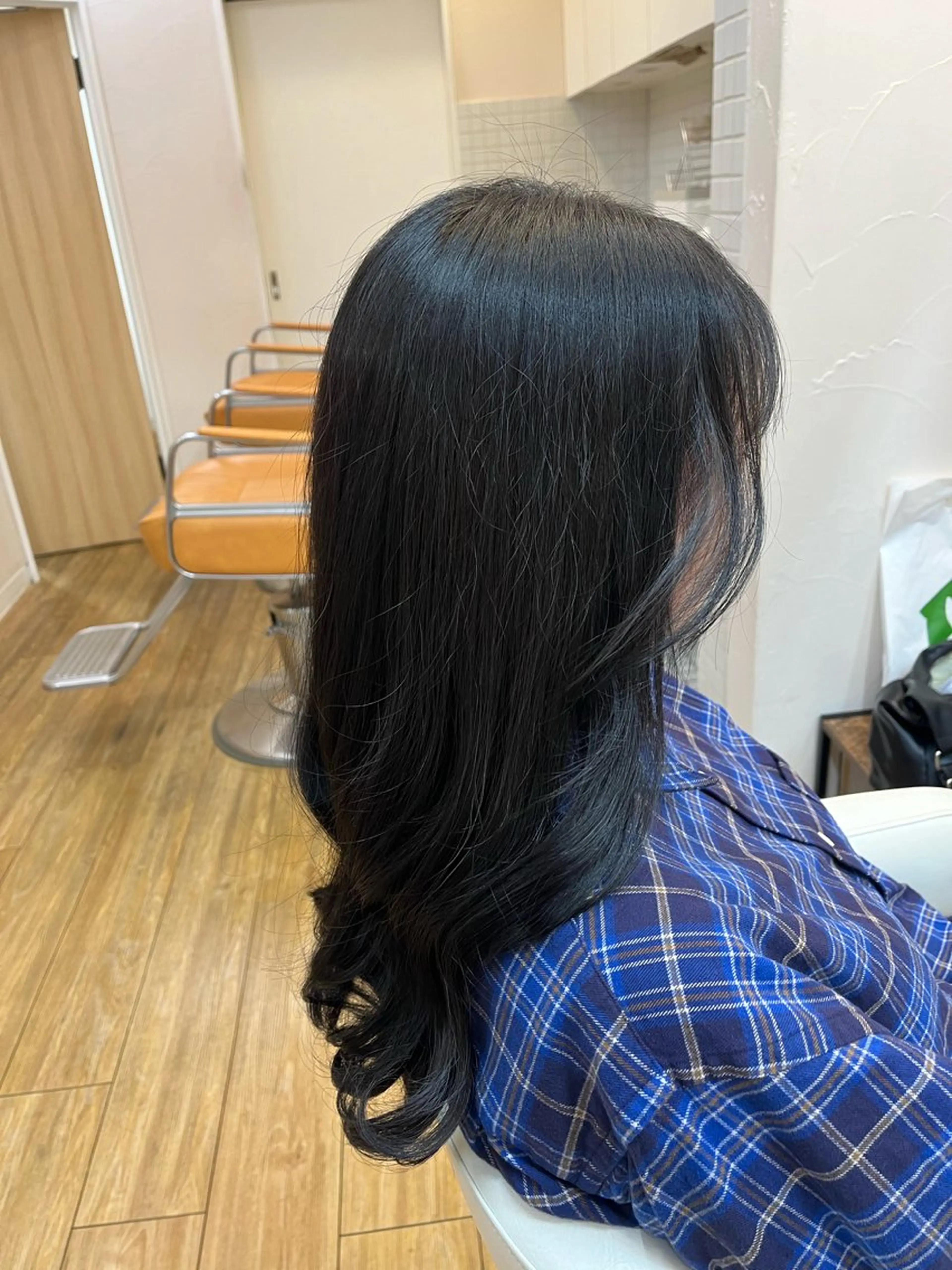 カラー 黒髪 ブルーカラー ブルーブラック ヘアセットモデル/ kotohaのヘアスタイル