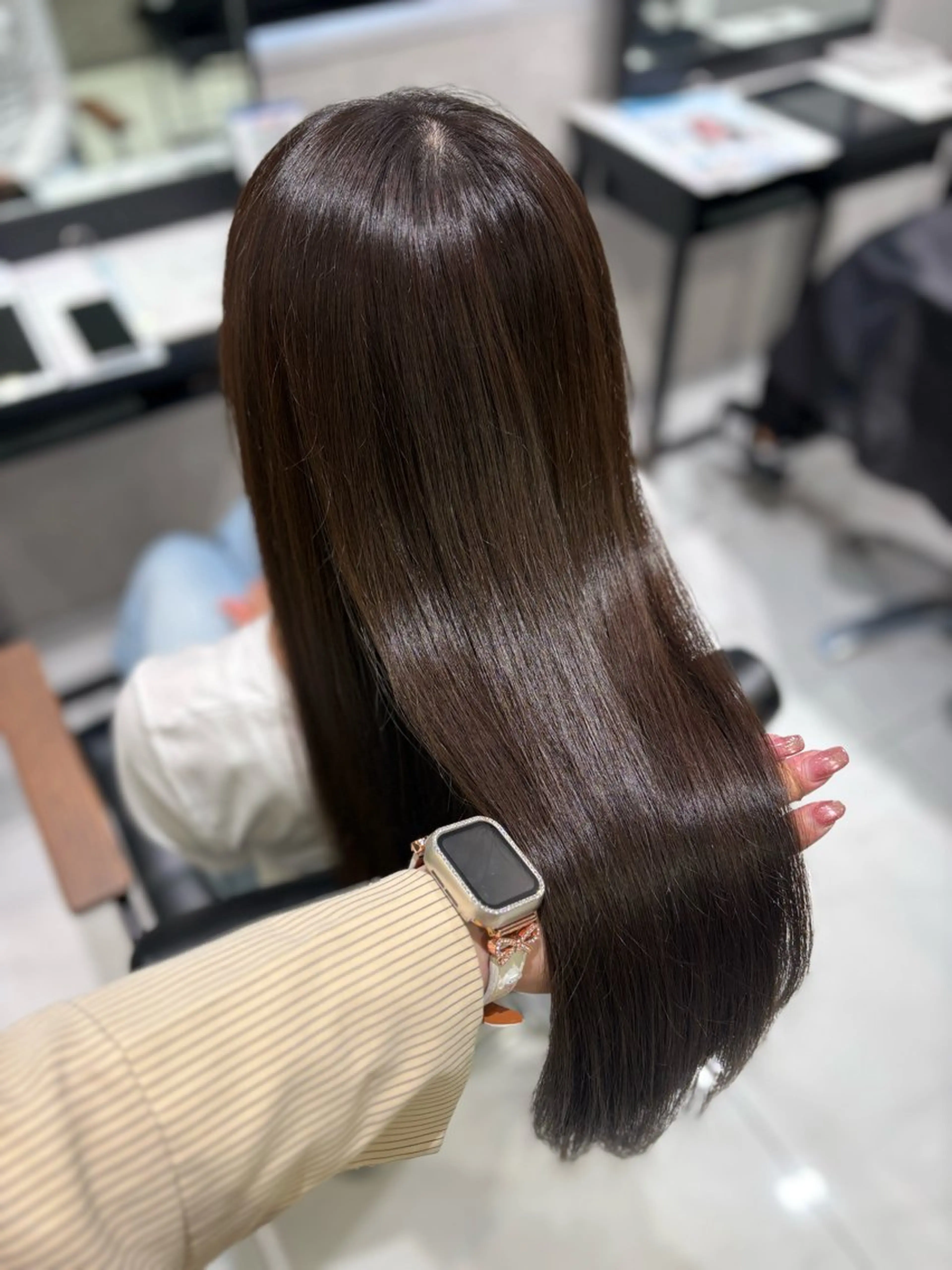 ロング ヘアカラー ハルカ🌷顔周り /レイヤーカットのヘアスタイル