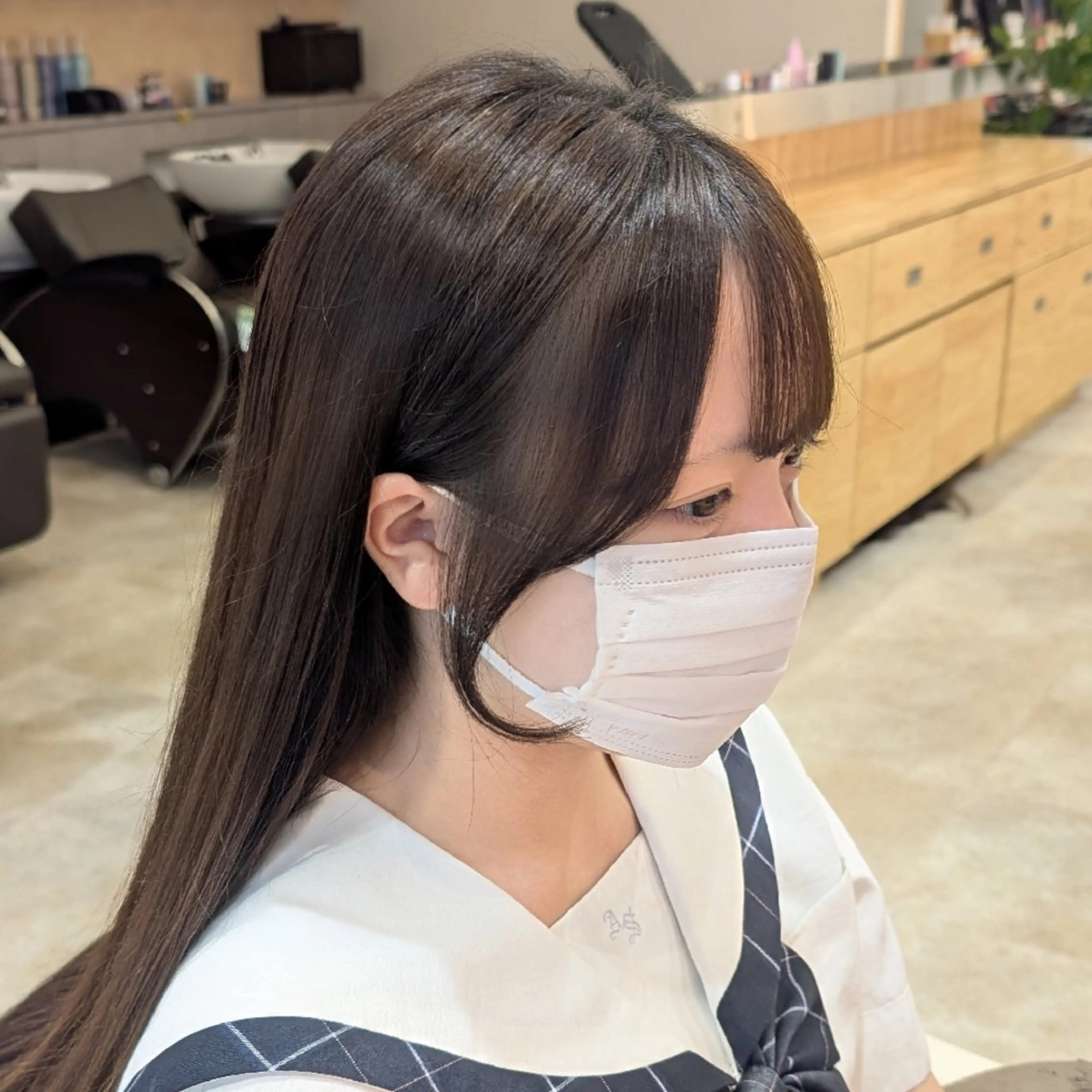 ロング 顔周りカット 学生 髪質改善 ロング トリートメント 彩桜/艶カラー/小顔 に見せるカット✂のヘアスタイル