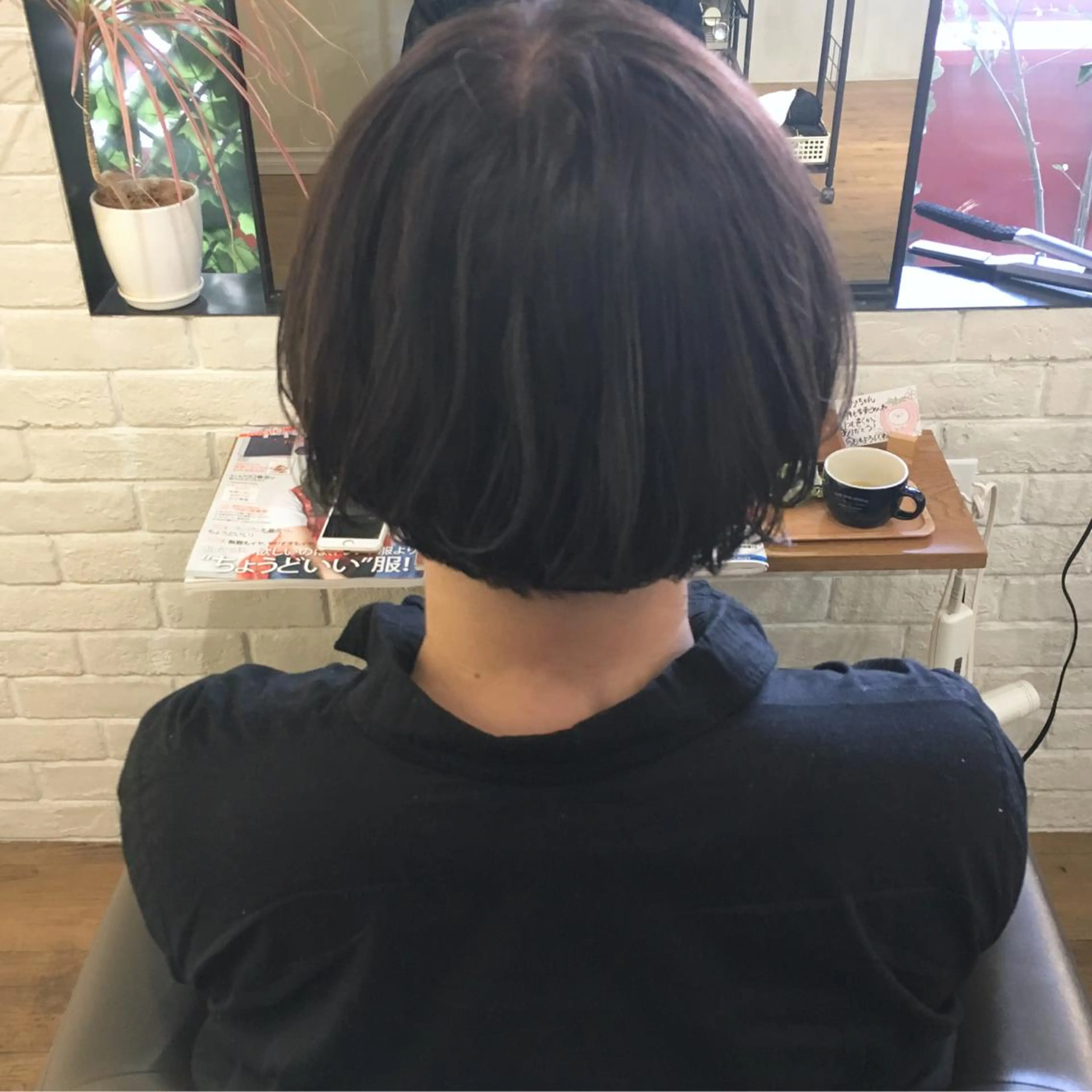 ショート カラー アディクシーカラー 透明感カラー トリートメント 薬院:今泉/上川美幸 ボブ/顔周りレイヤーのヘアスタイル