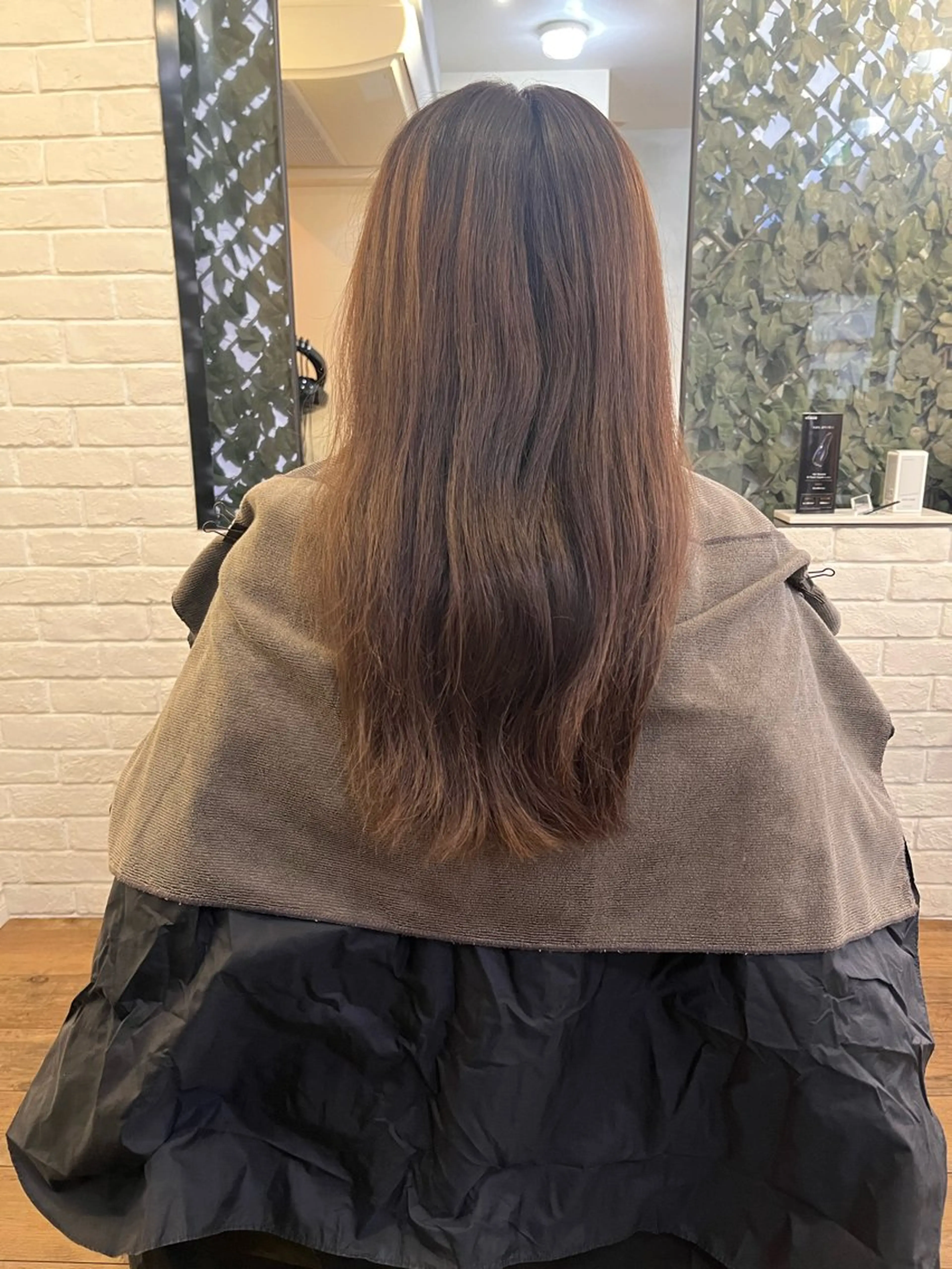 セミロング カラー ブラウンカラー カット ヘアカラー 薬院:今泉/上川美幸 ボブ/顔周りレイヤーのヘアスタイル