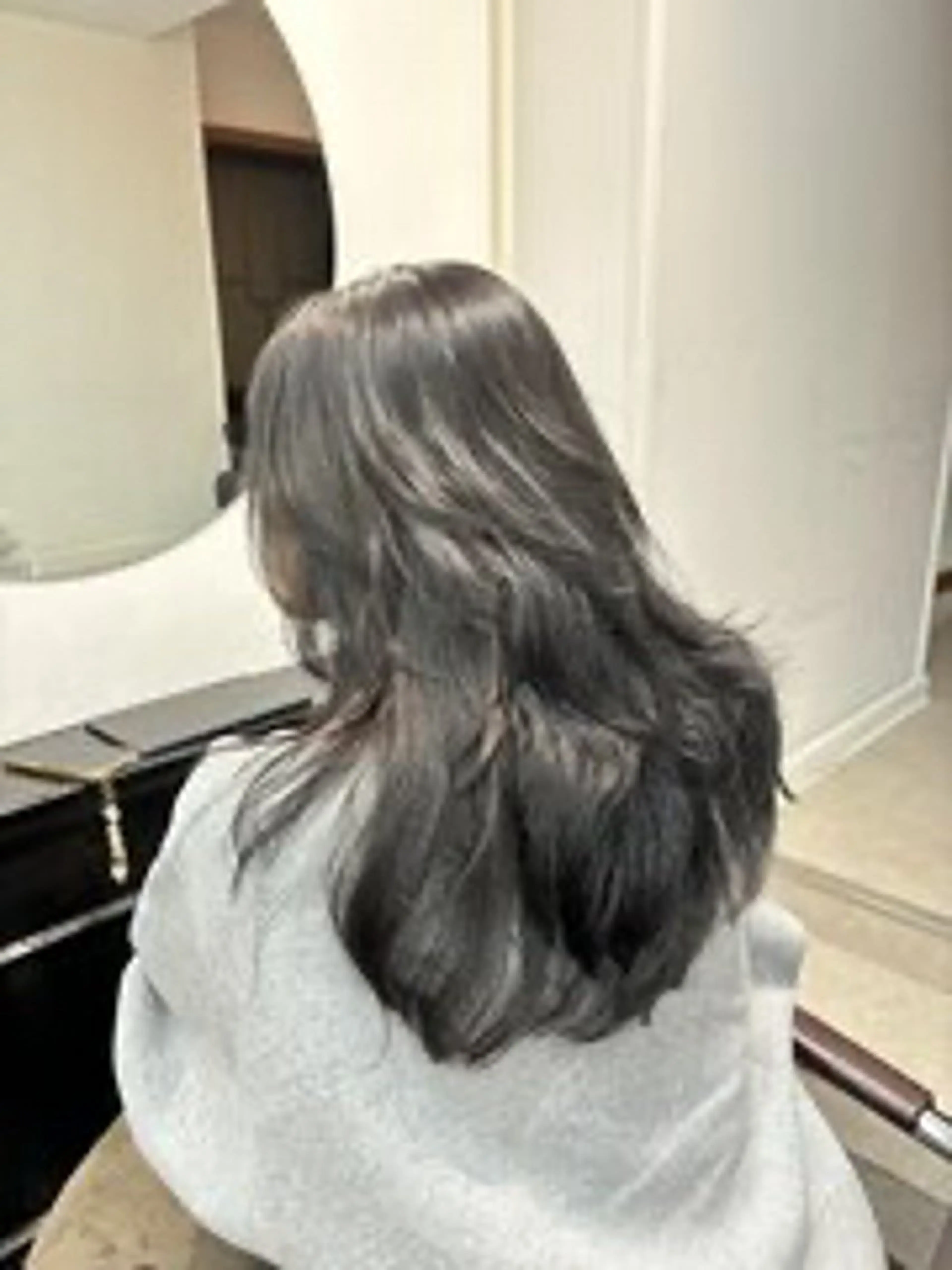 ロング カラー 渡邊 美優のヘアスタイル