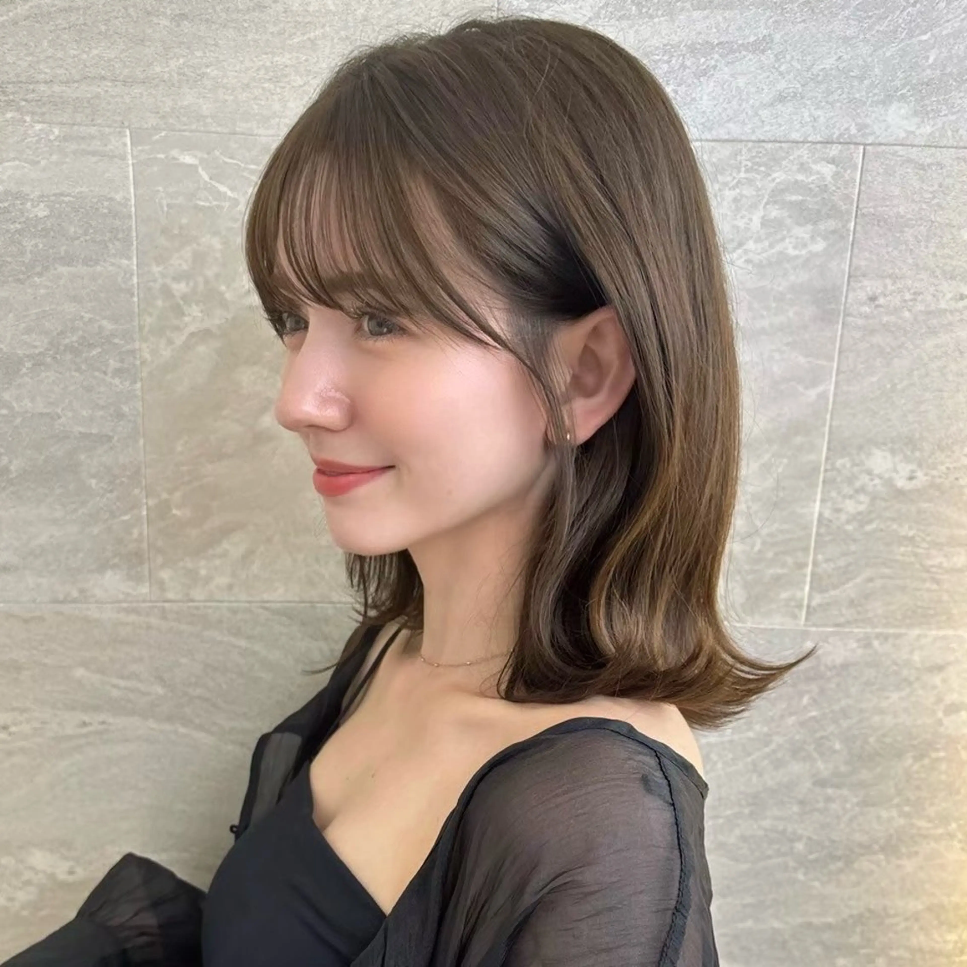 ミディアム カット ヘアカラー トリートメント ボブ｜韓国｜美髪矯正 ｜amika🌙のヘアスタイル