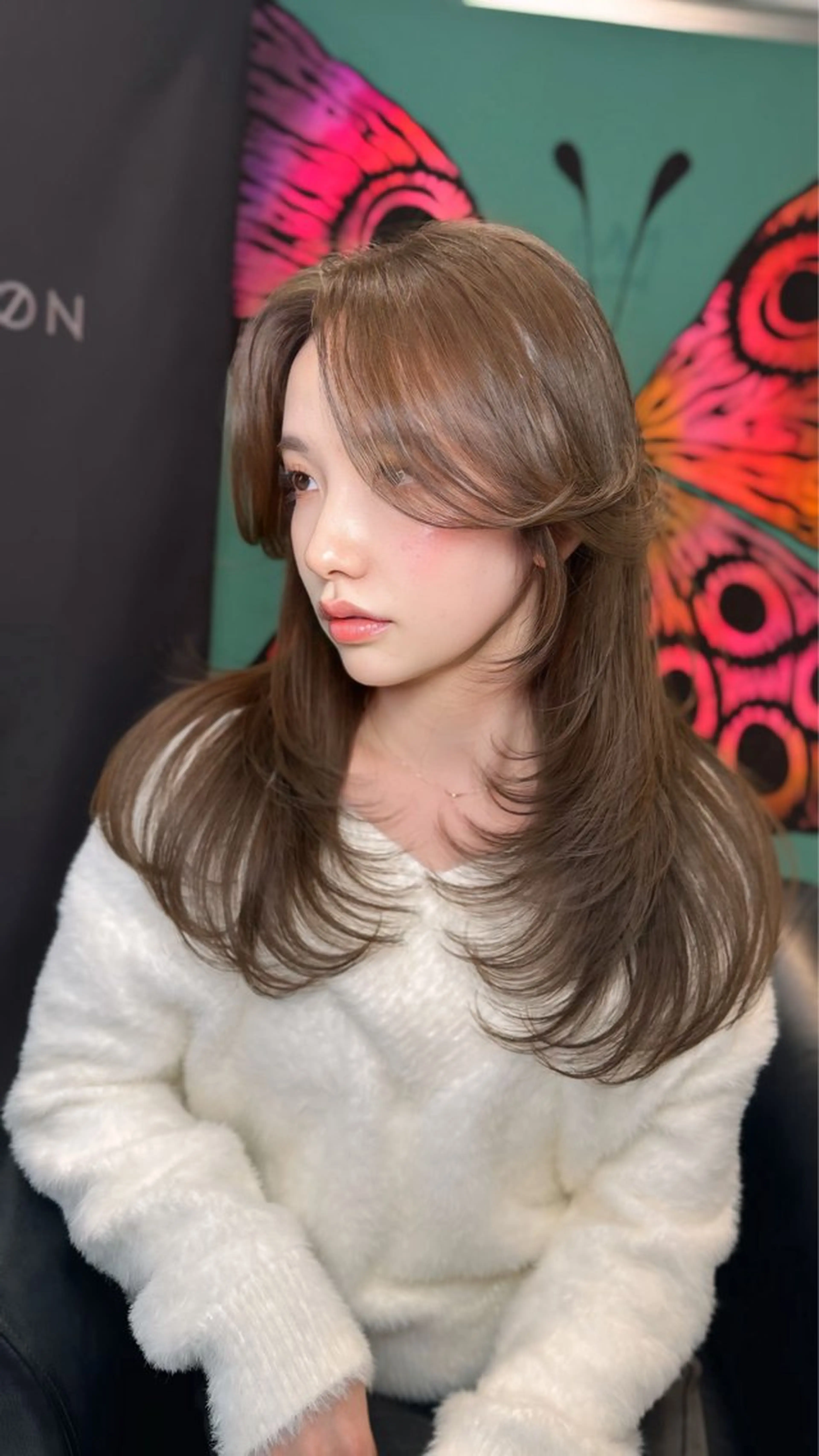 ミディアム ケアカラー 顔周りカット 韓国風ヘア レイヤーカット 中韓🇨🇳🇰🇷 🤍TAKAHIROのヘアスタイル