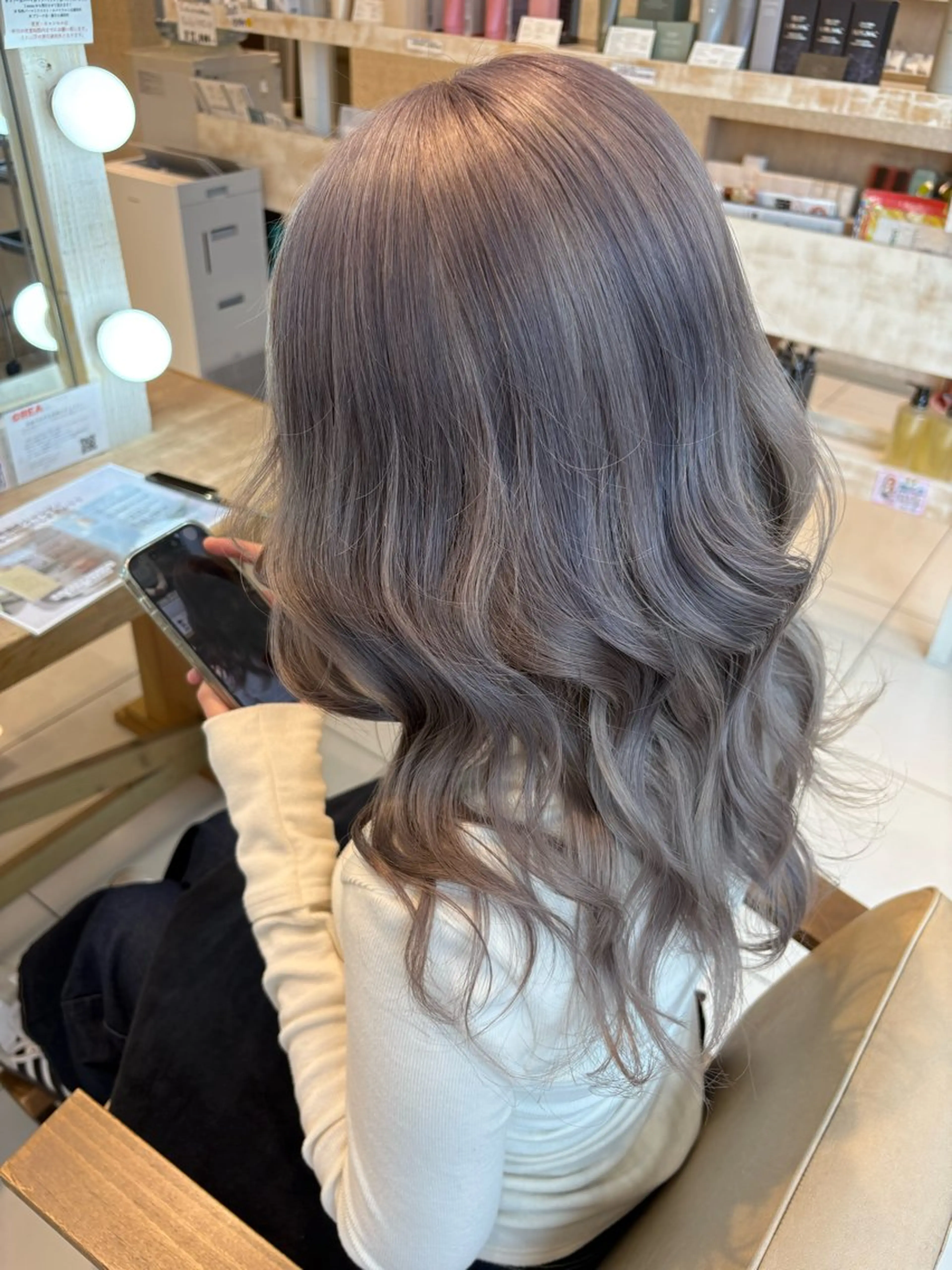 セミロング カラー ブリーチ シルバー 本厚木パーマ＆ブリー チ特化メンズショートのヘアスタイル