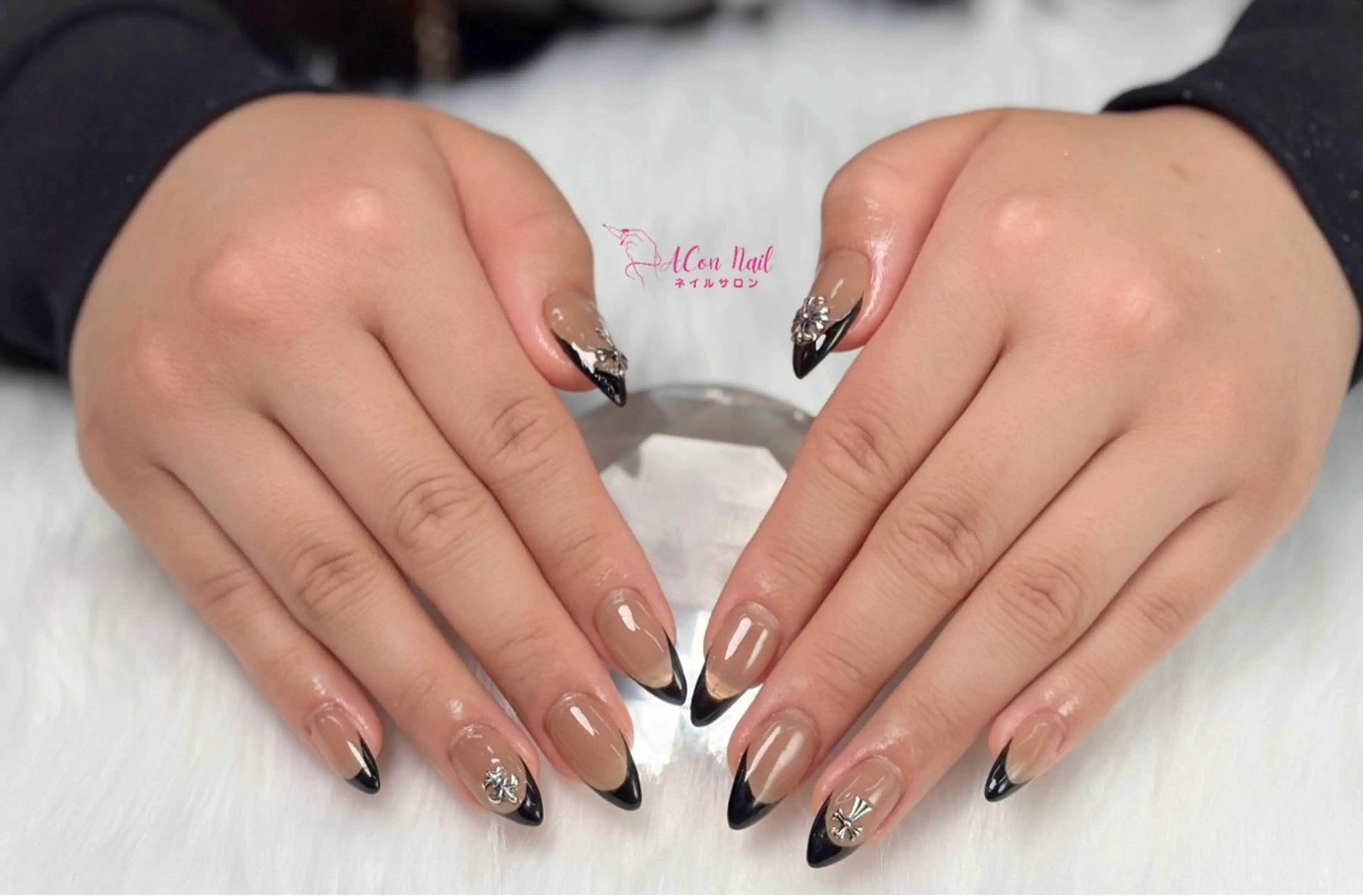 ネイル 桜ネイル 長さ出し フラワーネイル フレンチネイル ジェルネイル ハンドネイル ACon NailSalonのネイルデザイン