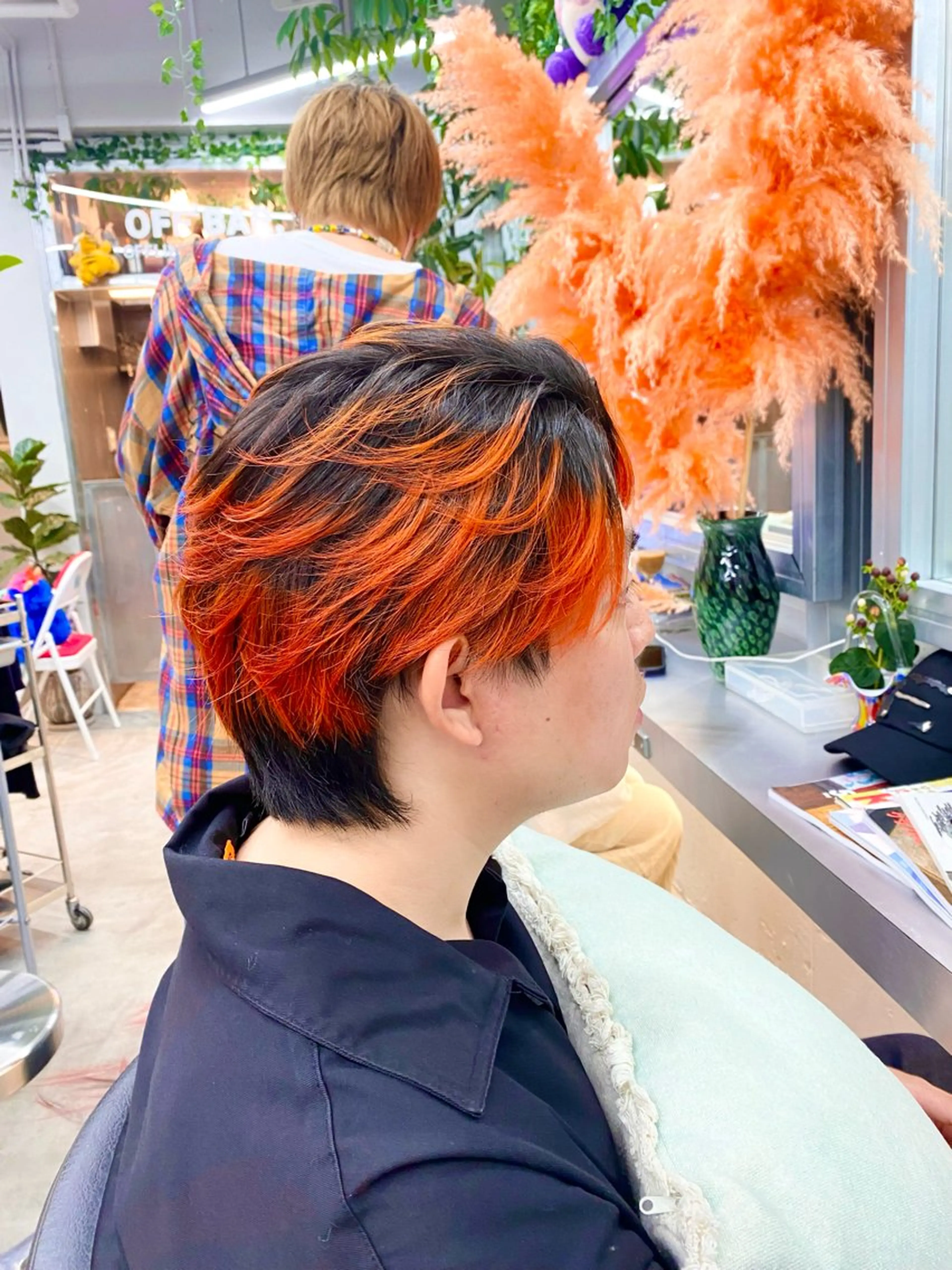 ショート カラー メンズ 黒髪 グラデーションカラー オレンジ 顔周りカット ヘアカラー 艶髪と透明感を ‼️/若林のヘアスタイル