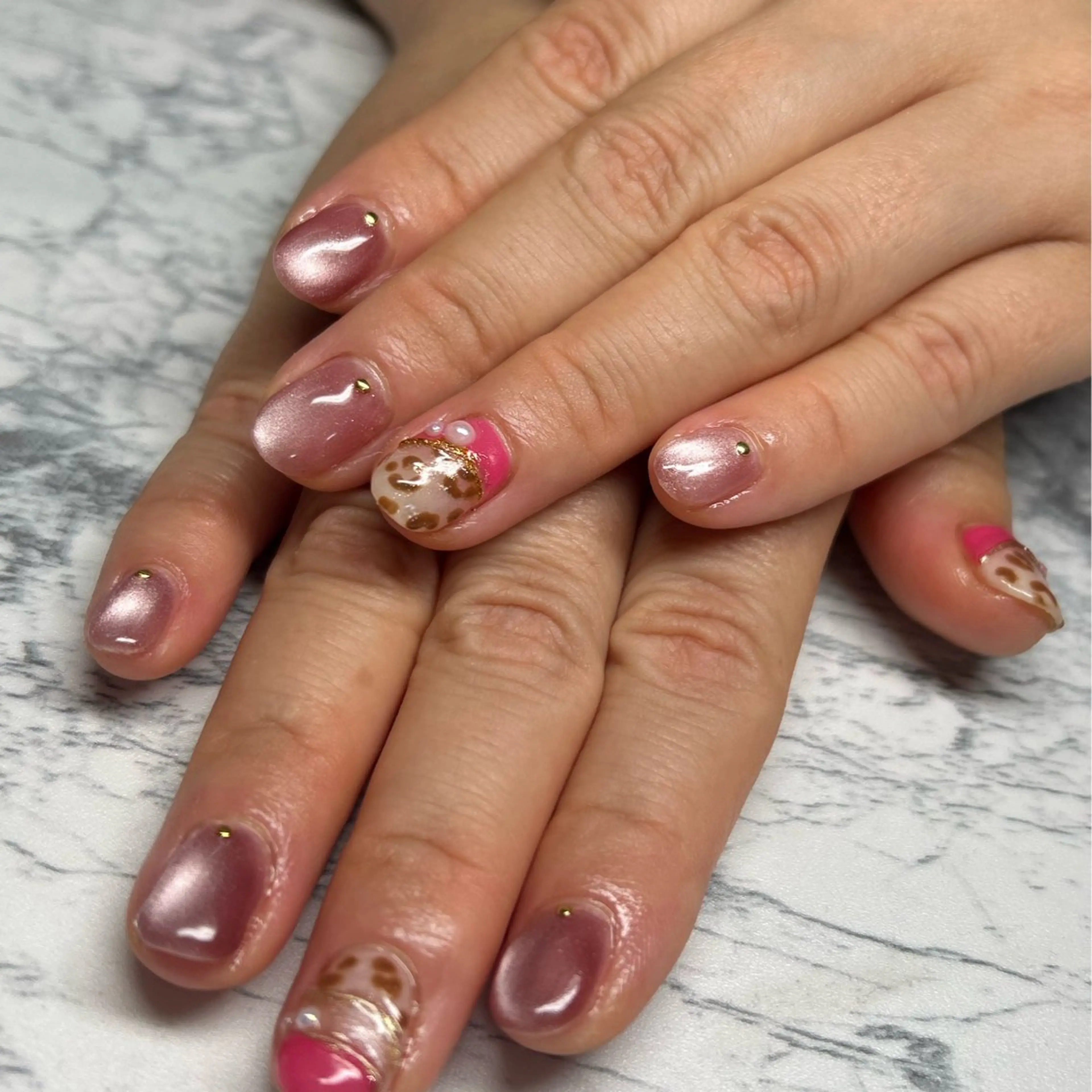 ネイル 持ち込み ハンドネイル LOUISE. ／ネイルのネイルデザイン