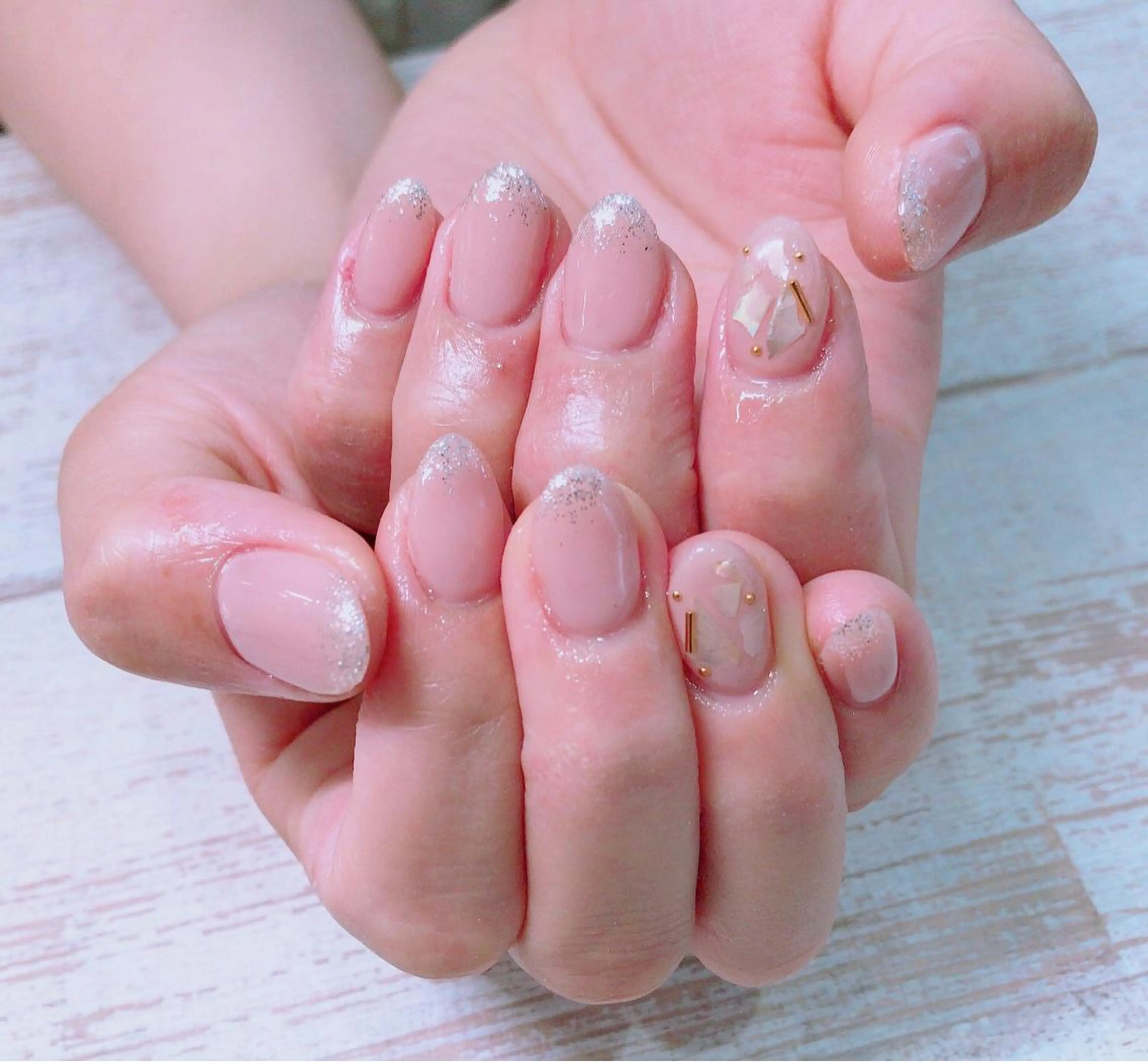 ネイル キラキラネイル ラメ(グリッター) Lino+ ネイル&よもぎ蒸しのネイルデザイン