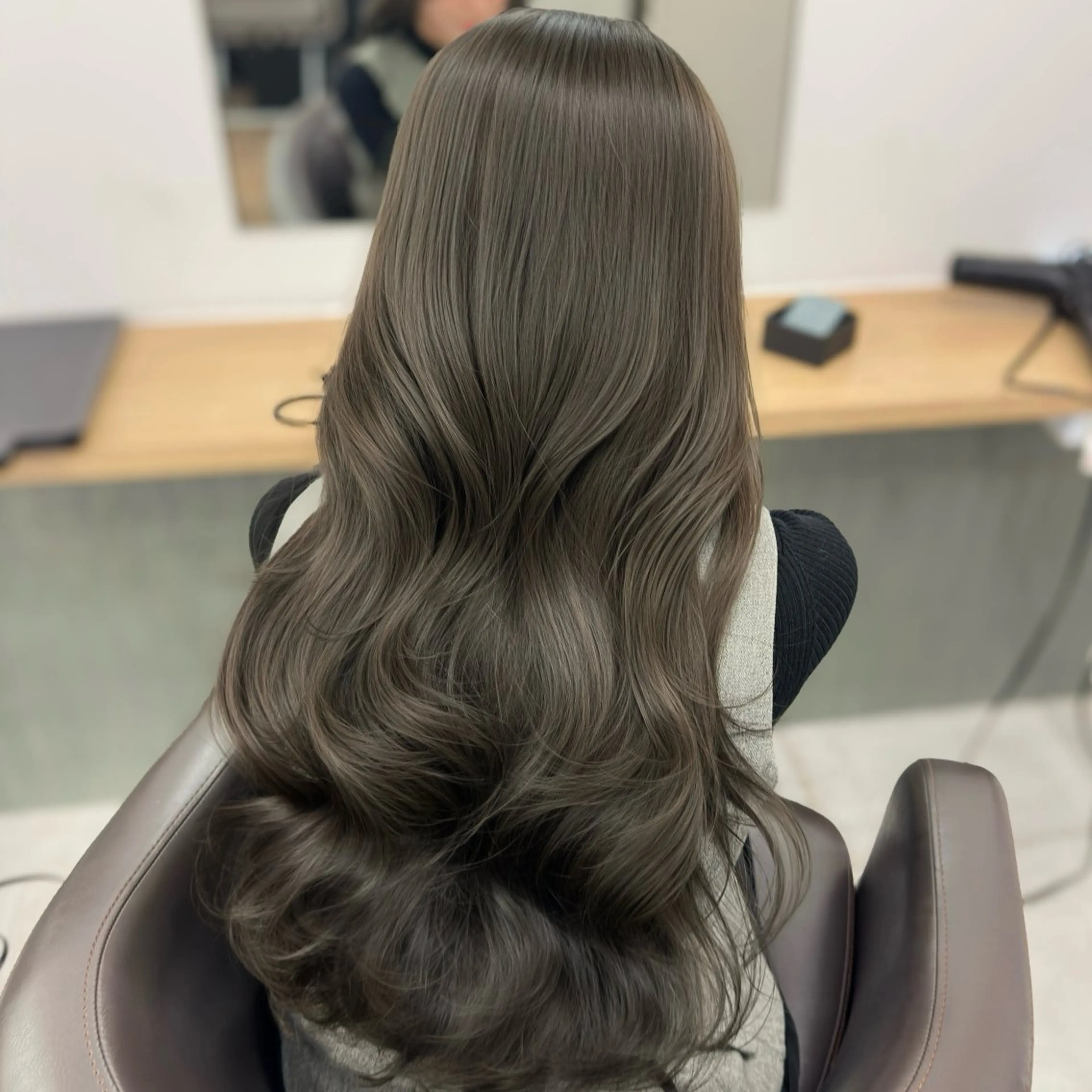 ロング カラー カット ヘアカラー トリートメント ブリーチなし/レイヤ ー特化🌈Tommyのヘアスタイル