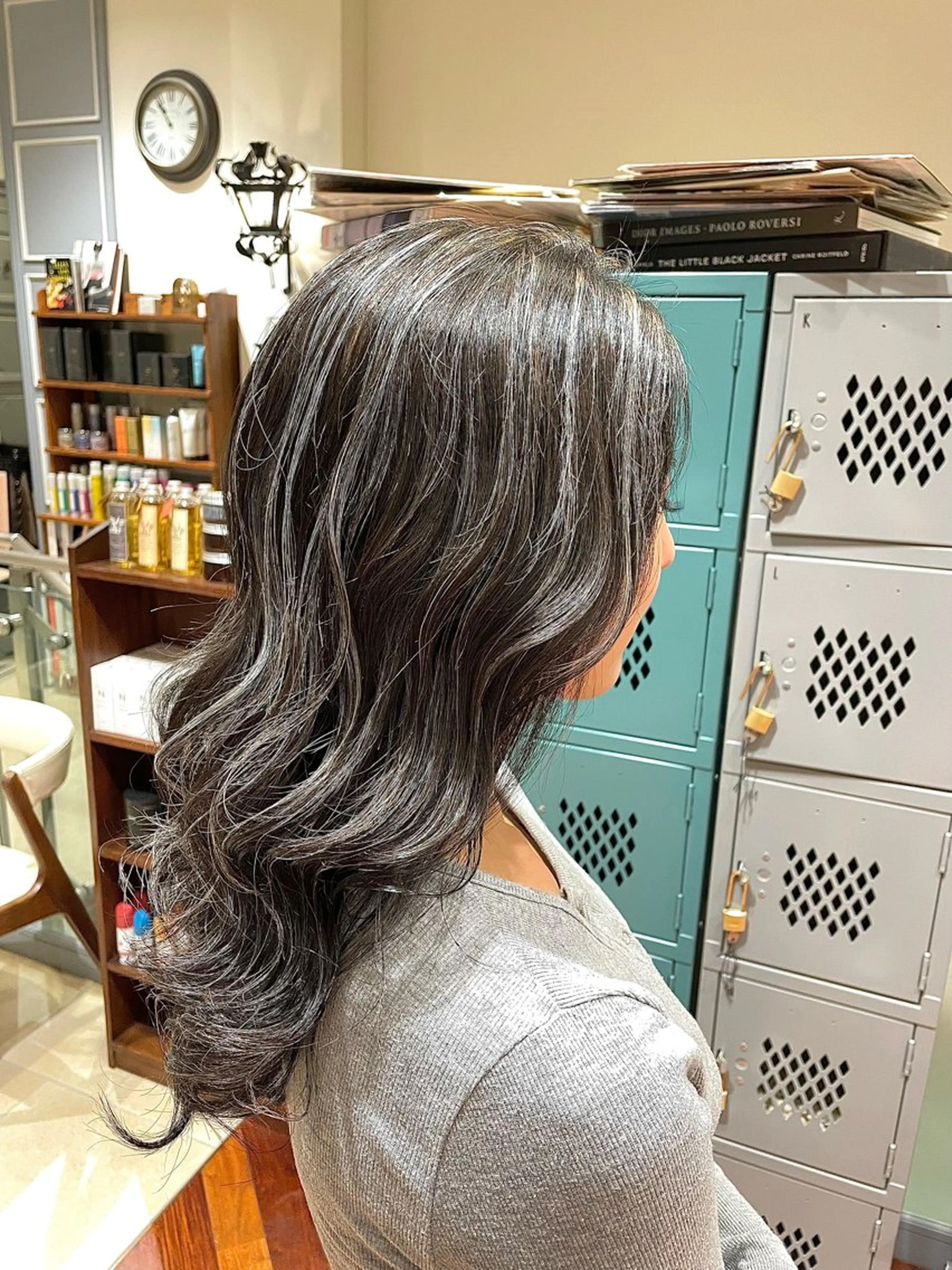 セミロング ハイライト 大阪梅田 稲葉利也斗のヘアスタイル