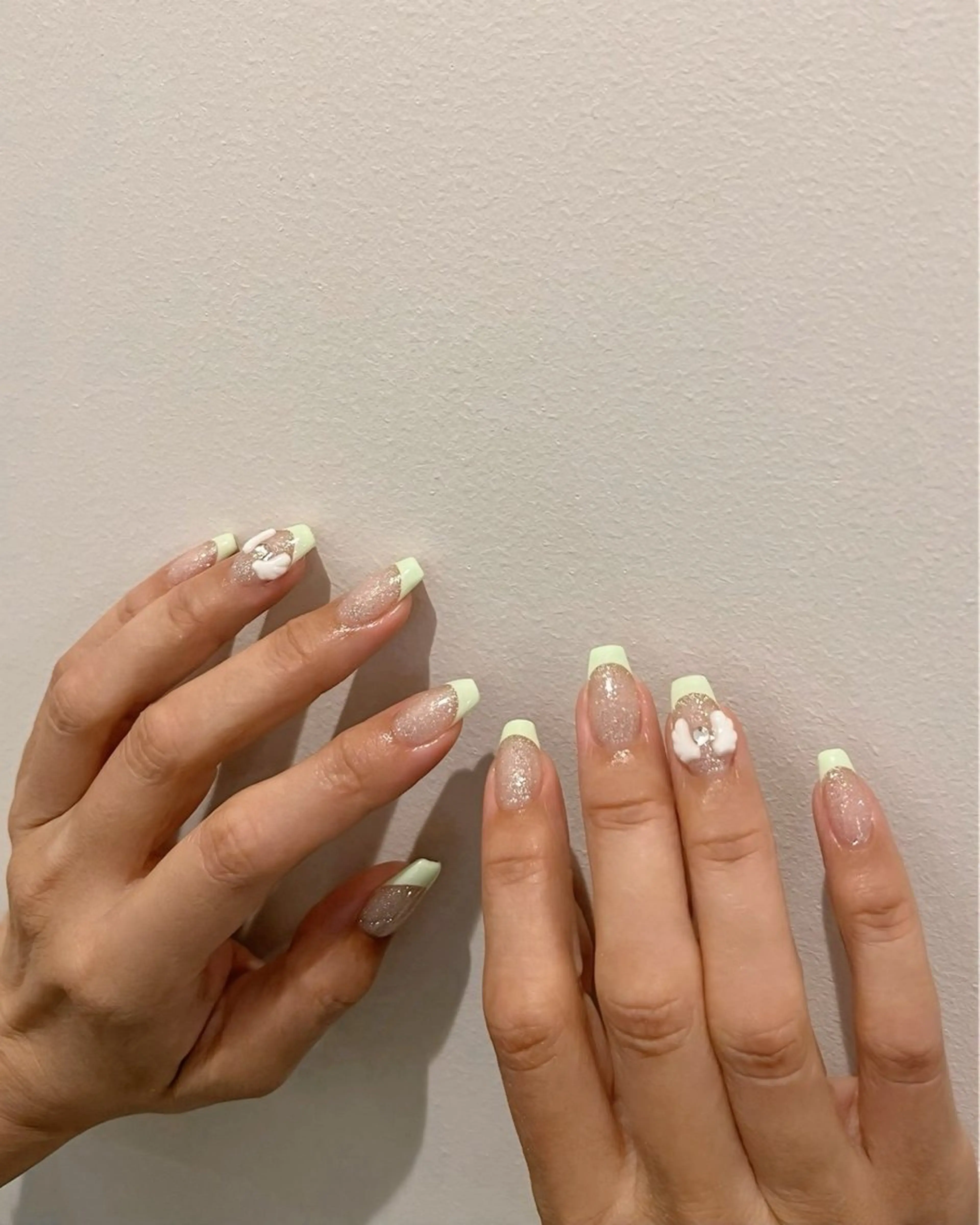 ミニモ限定価格✨️(オフ無し)ハンドワンカラーベースフレンチ💅※ドライケア込みの写真