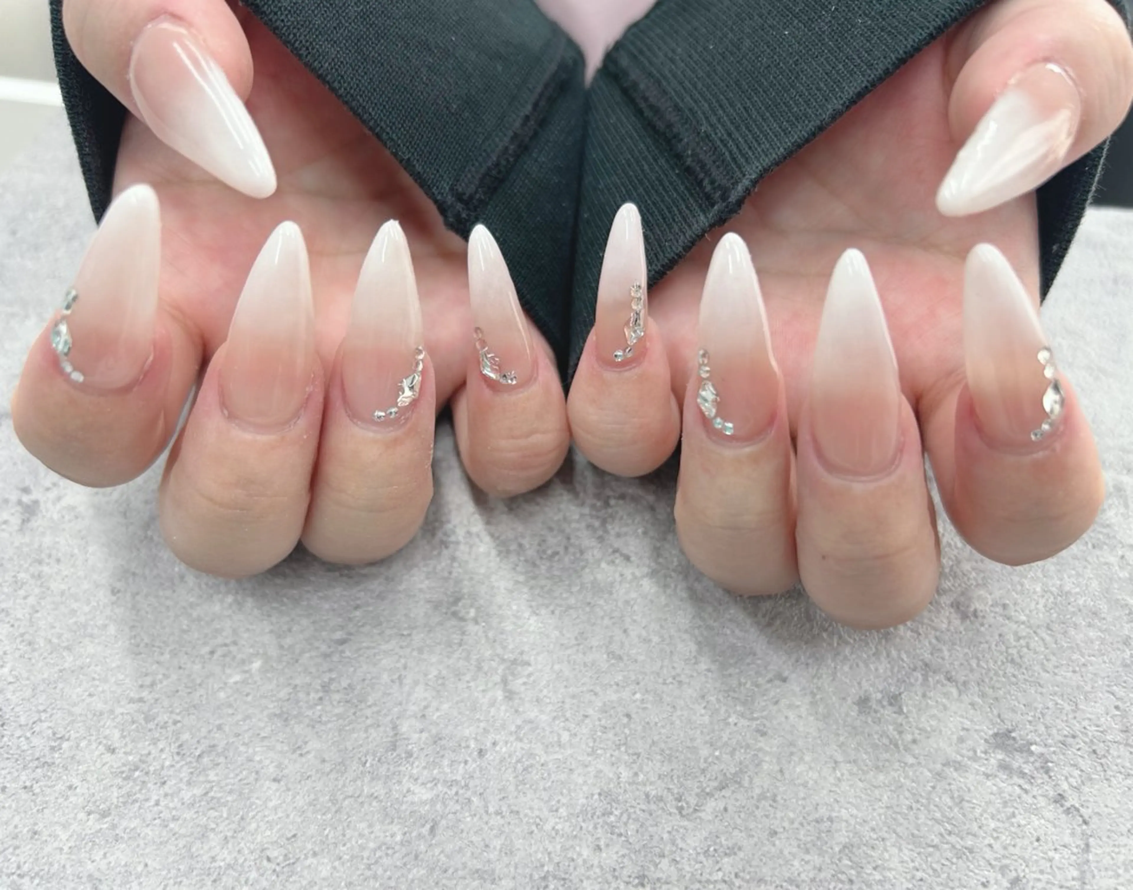 ネイル ハンドネイル agré ネイルサロン　アグレのネイルデザイン