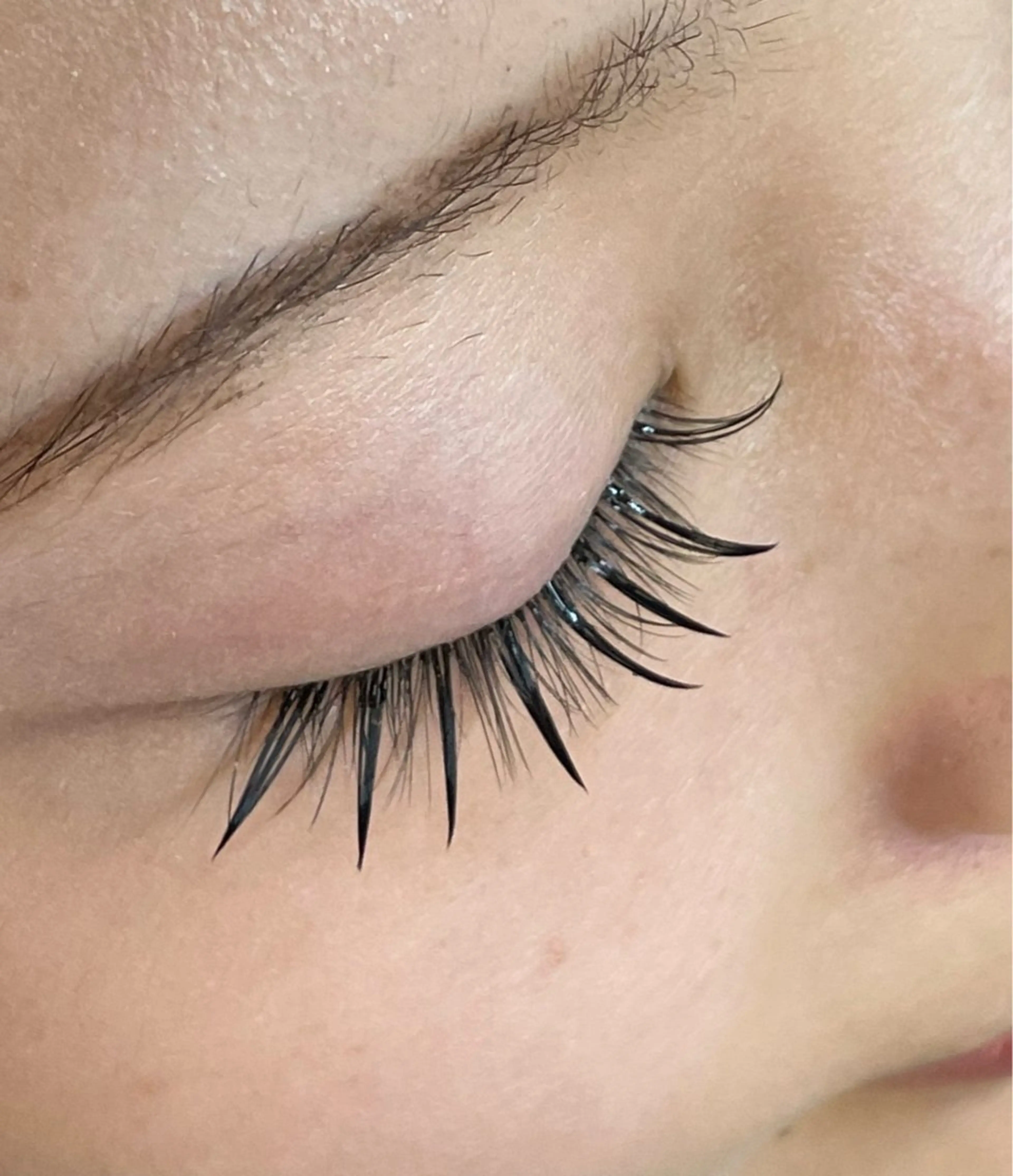 マツエク・マツパ ワンホンマツエク LeLe/中崎町/ LED/眉毛のマツエク・マツパデザイン