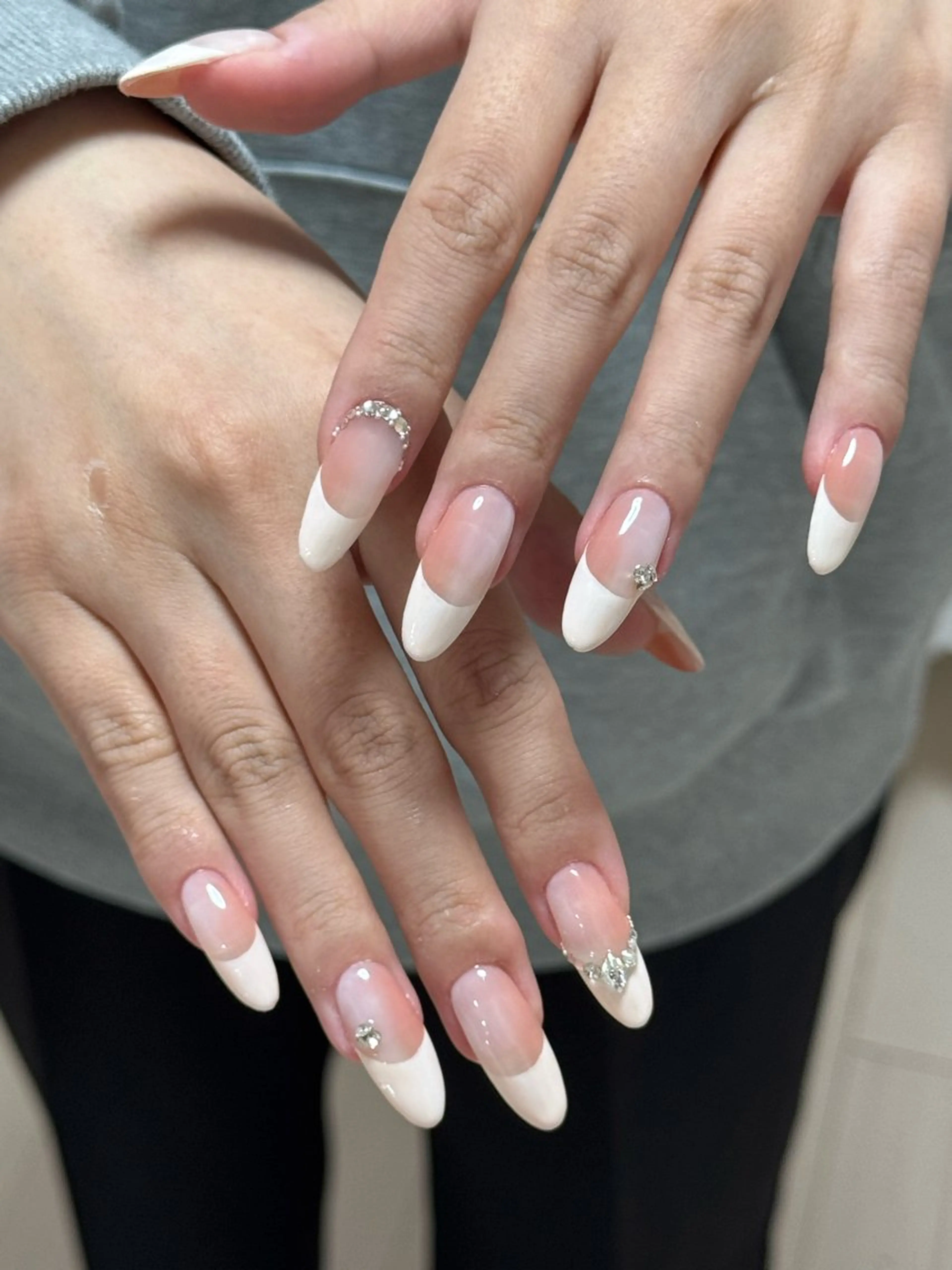 ネイル アートネイル オーロラネイル チークネイル フレンチネイル ガラスフレンチ ハンドネイル 🎀🎀YooLi Nail Salonのネイルデザイン