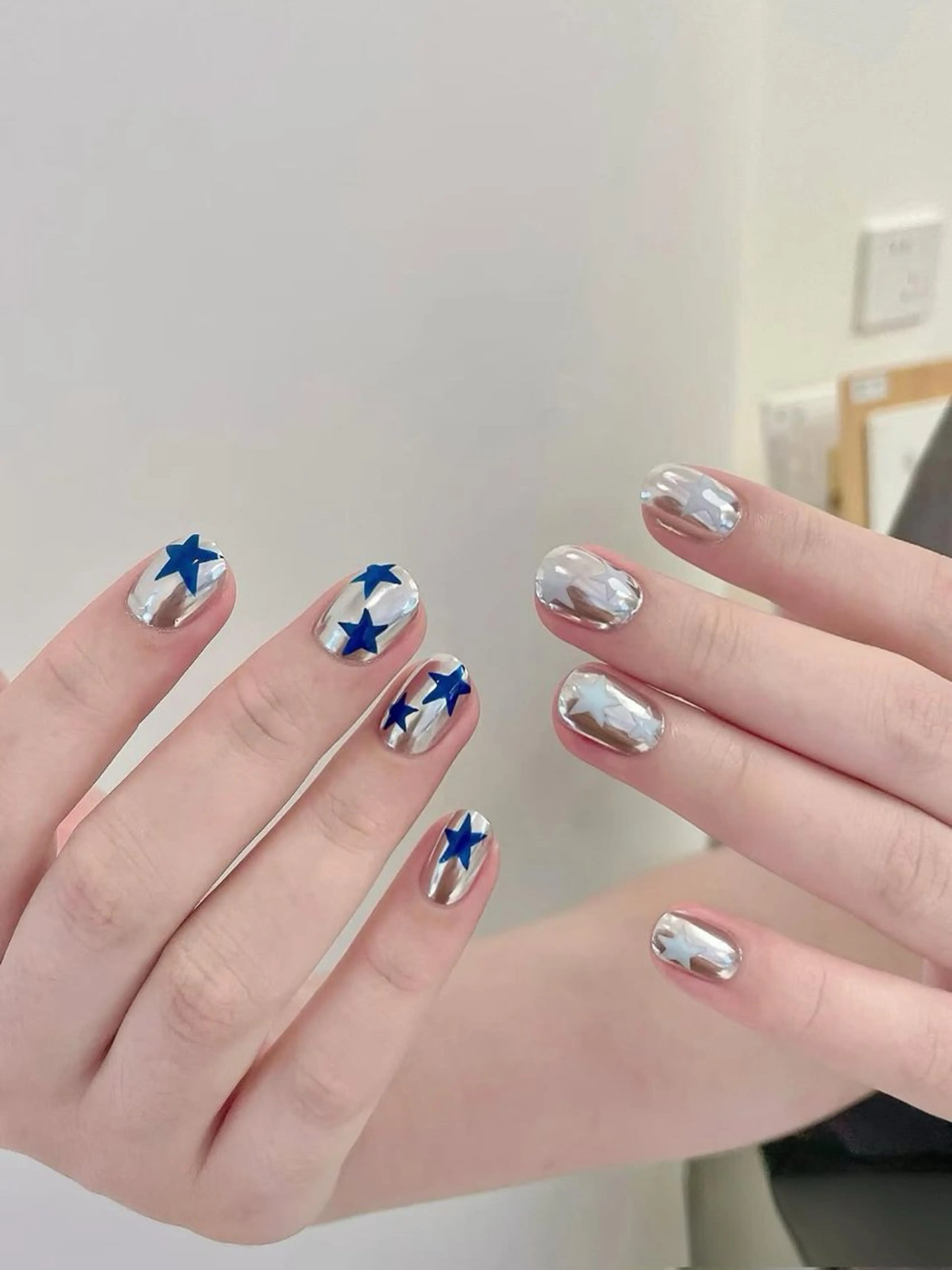 ネイル アートネイル チークネイル 氷ネイル・うるうるネイル 韓国ネイル マグネットネイル ハンドネイル NAILS168 新大久保店のネイルデザイン