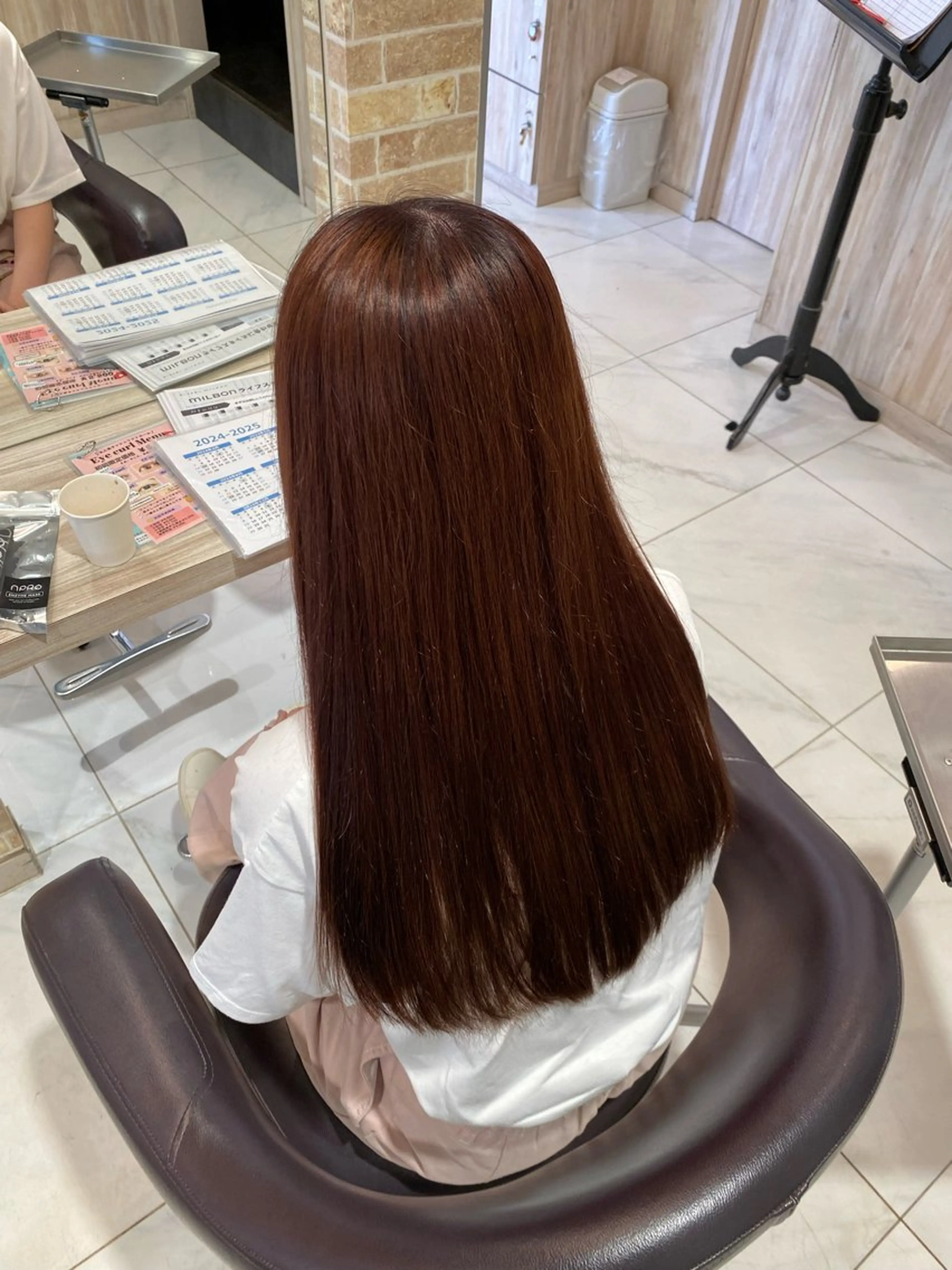 ロング カラー ブリーチ ブラウンカラー ブリーチなしカラー ピンクカラー ピンクブラウン グランデュール焼津 SEIRYU🐉のヘアスタイル