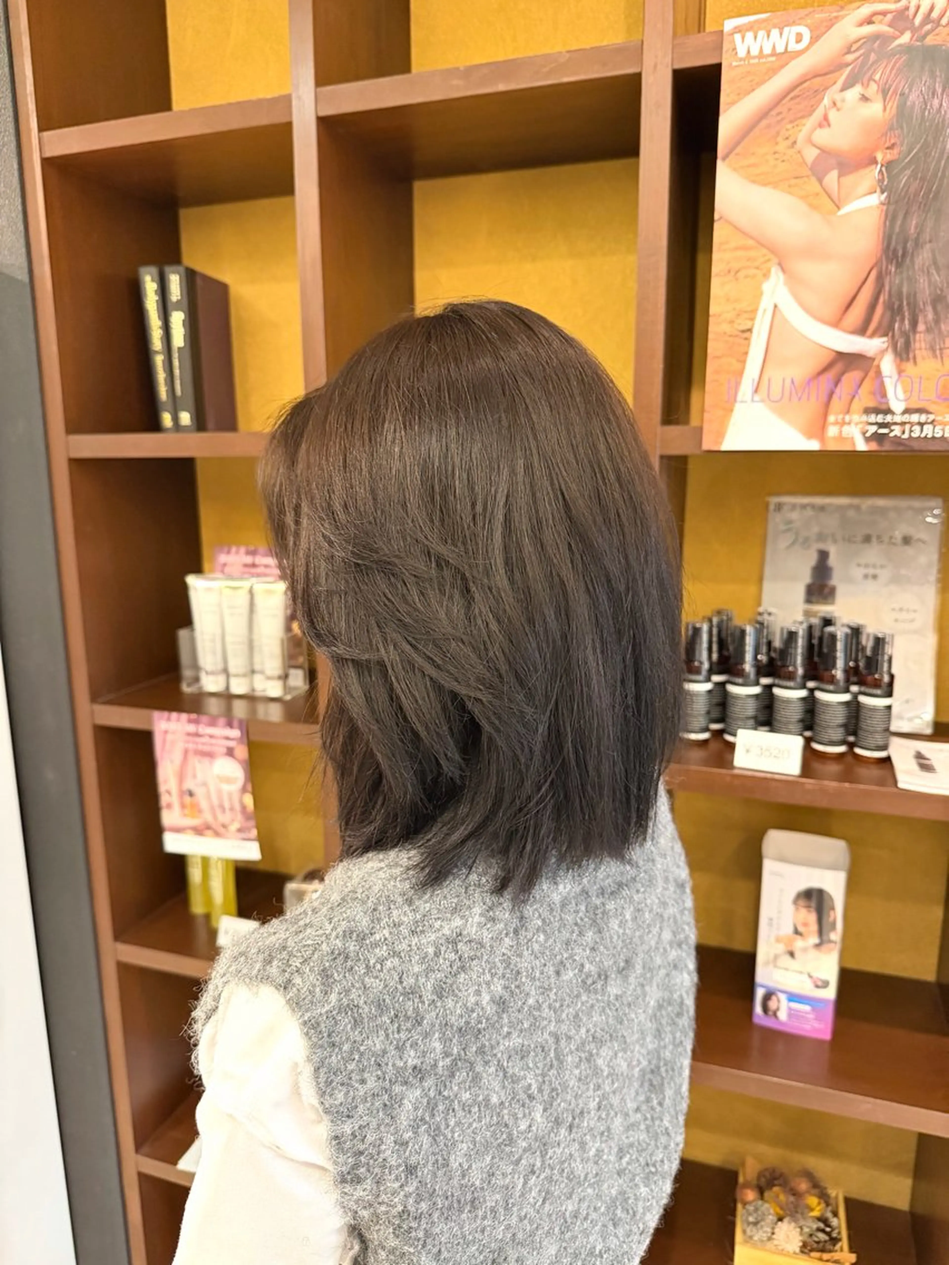 ショート カラー オリーブカラー ヘアカラー 岸田 奈々/ 艶髪/トレンドカラーのヘアスタイル