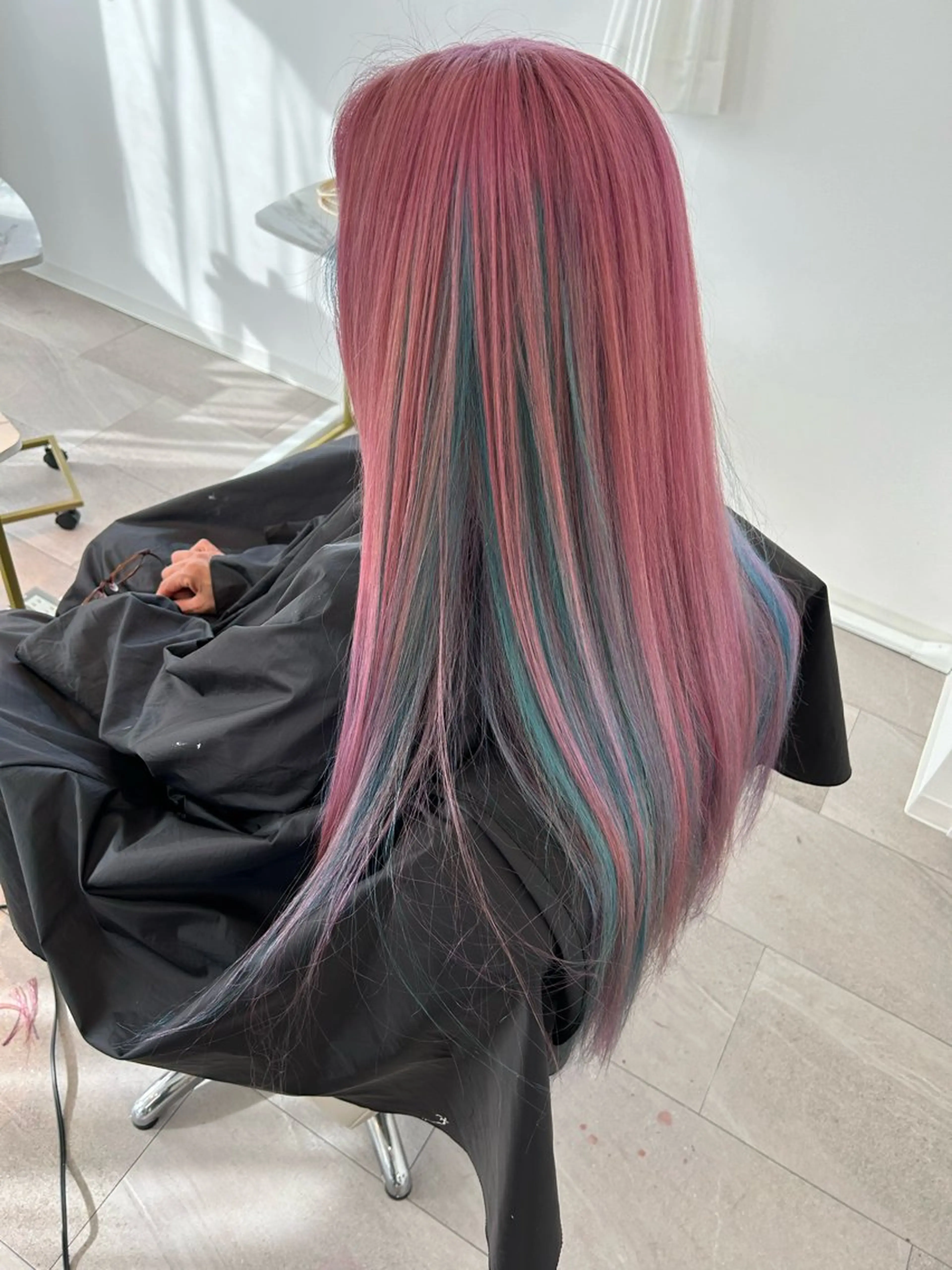 ロング レイヤーカット ウルフカット カット ヘアカラー ior北千住【イオール⠀】所属・SAEKI【ior 】北千住店ブリーチのヘアスタイル