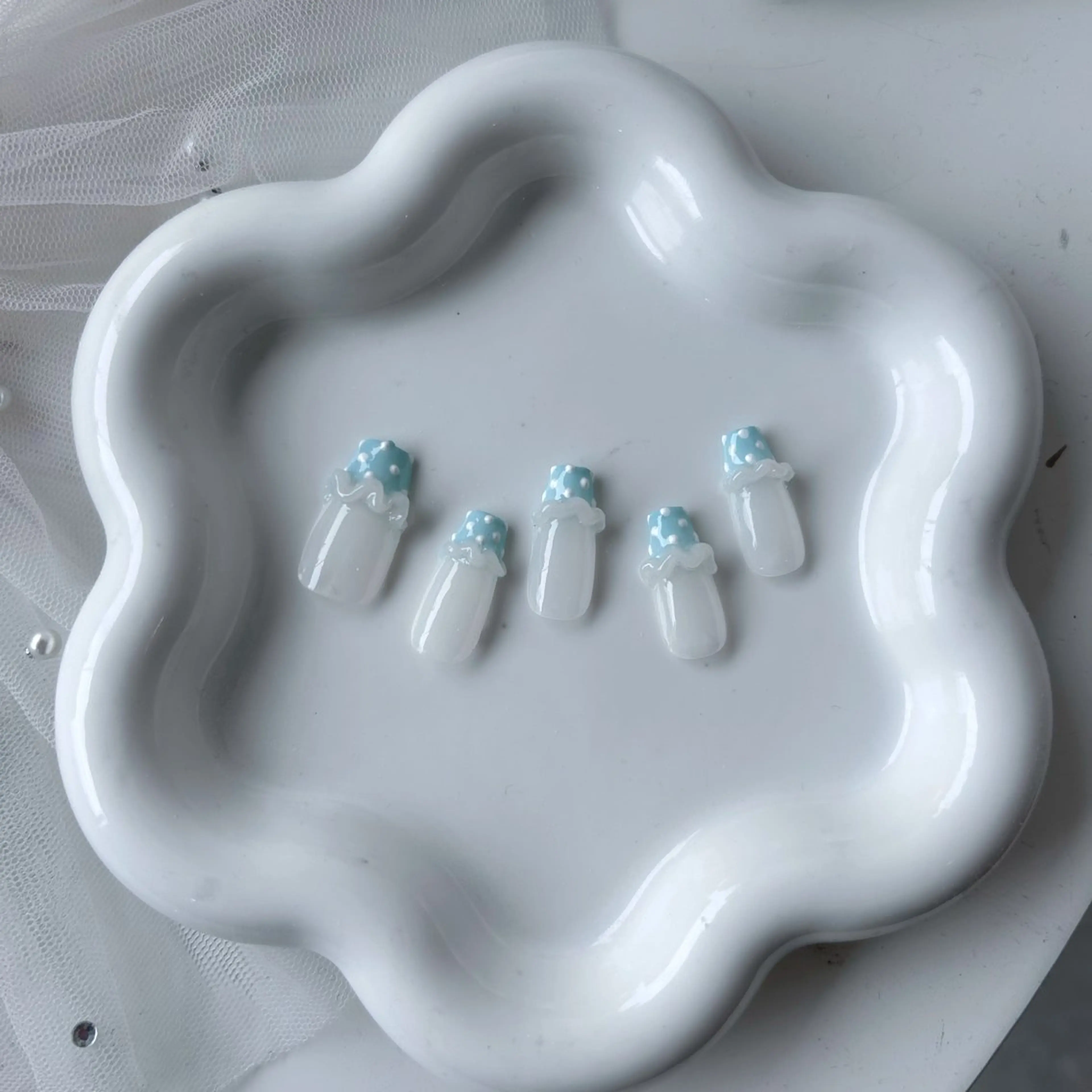 ネイル アートネイル ドット フレンチネイル ストーンネイル vante yudukiのネイルデザイン