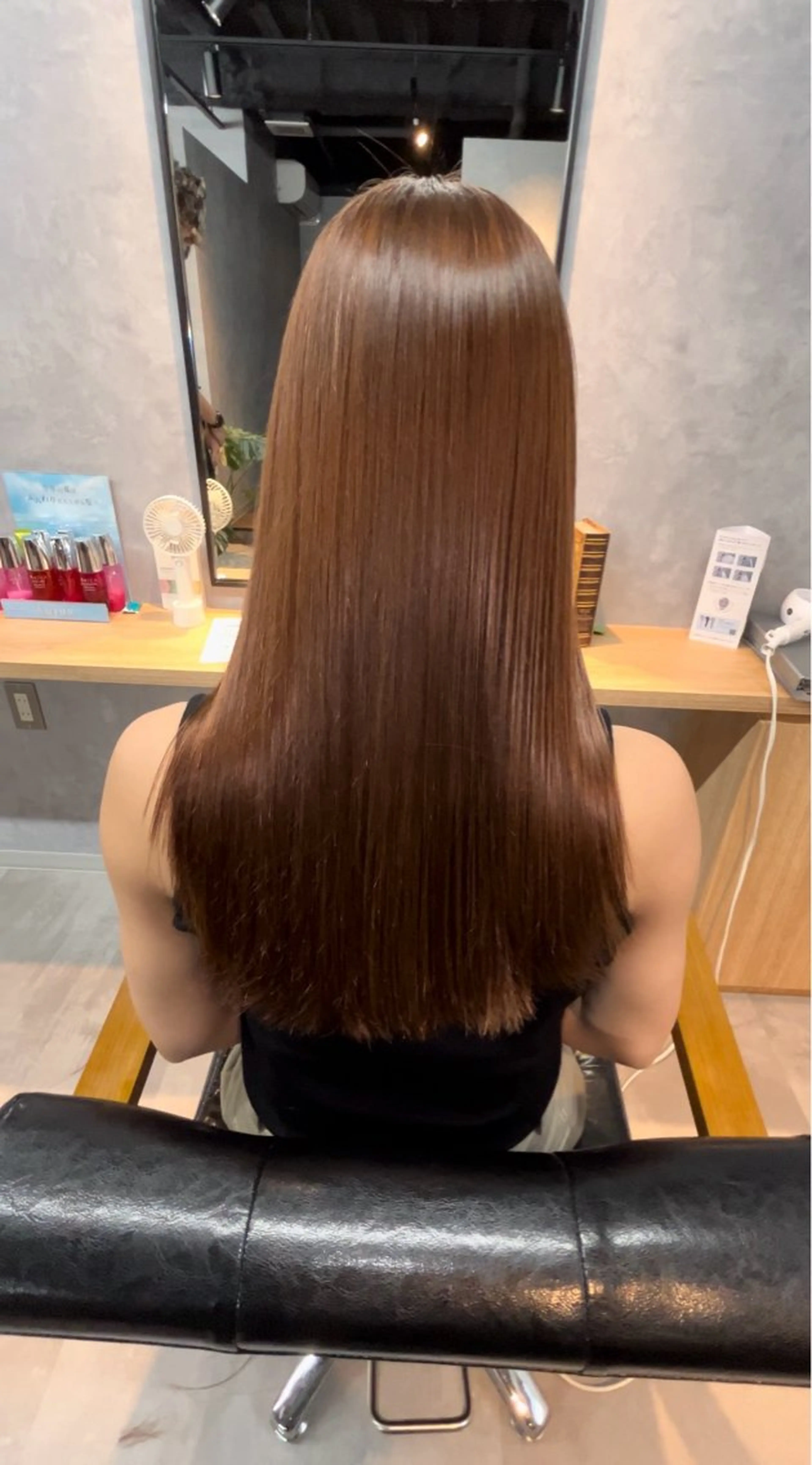 ロング 酸性ストレート 小山洋次/阪急茨木/ 透明感カラーショートのヘアスタイル