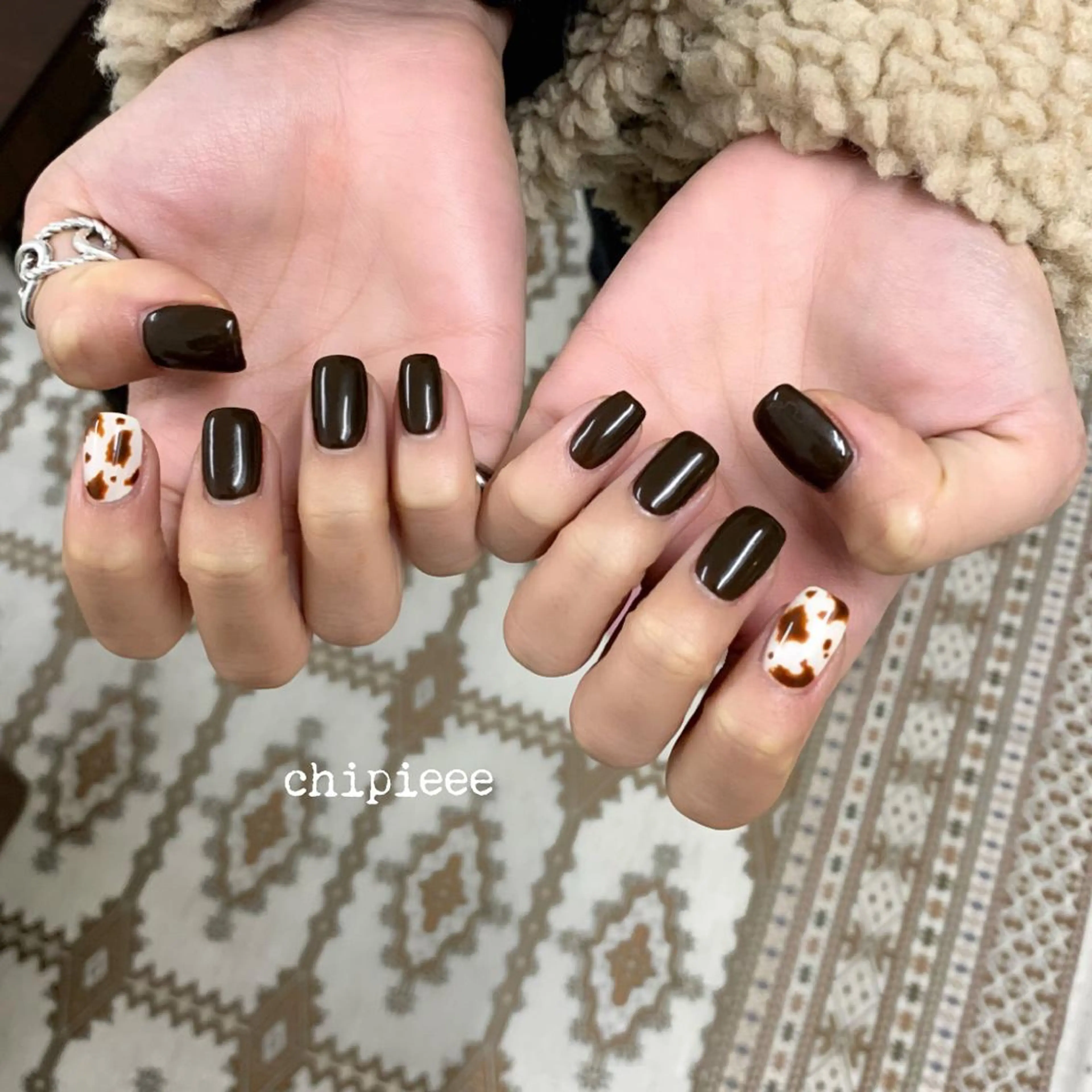 ネイル アートネイル ブラウン . SHIORIのネイルデザイン