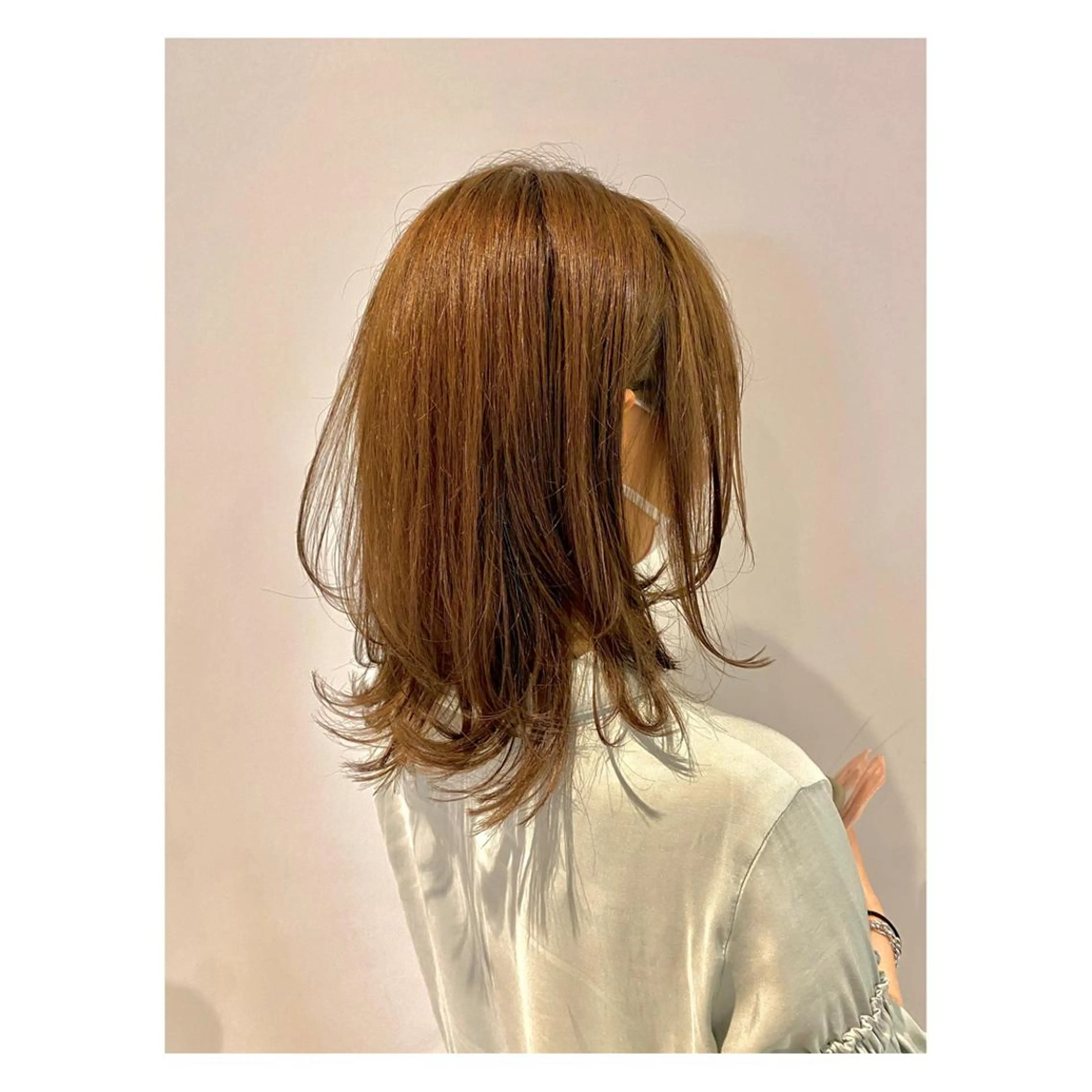 ミディアム カラー レイヤーカット 根津 友輔のヘアスタイル