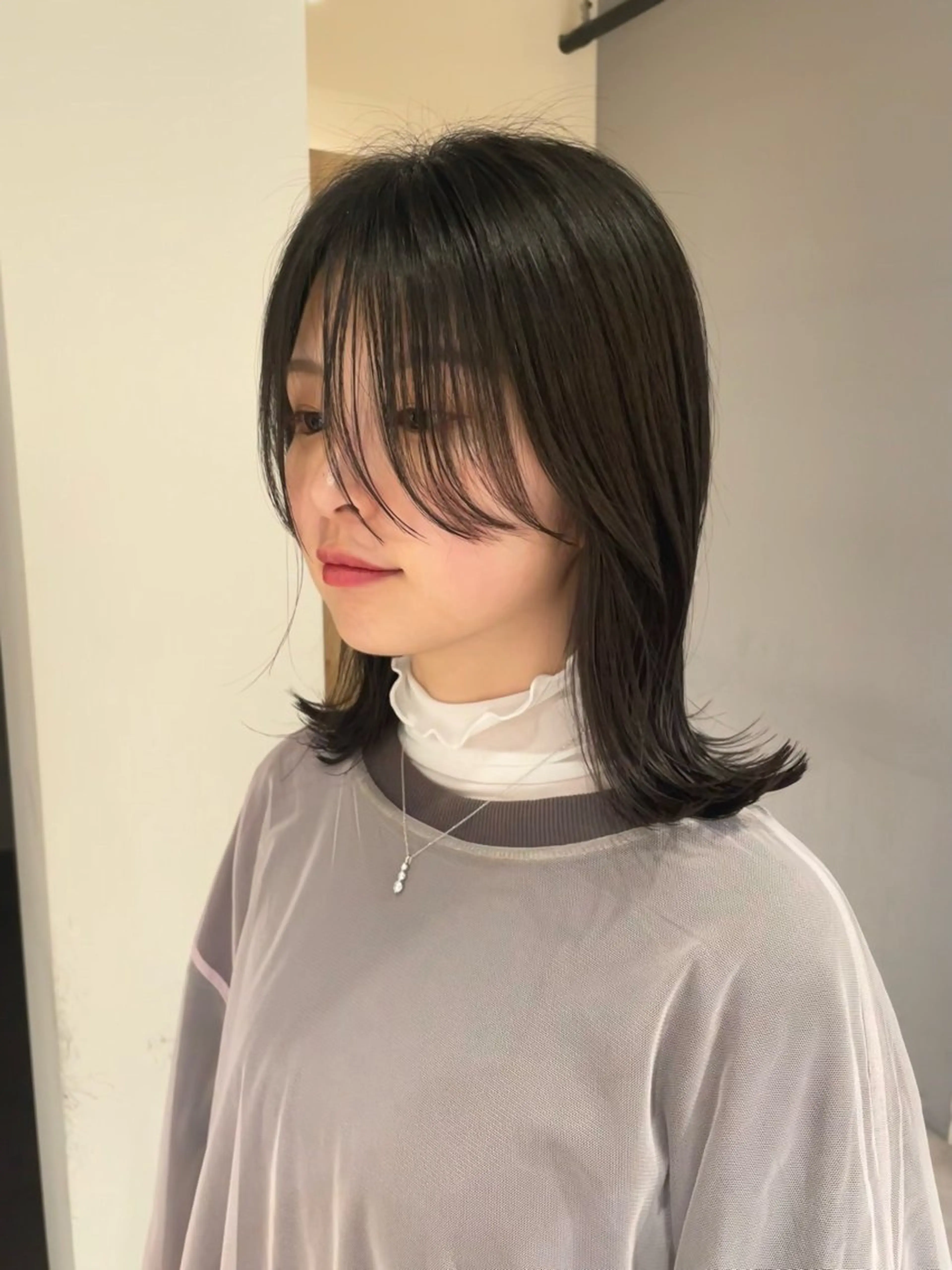 ミディアム レイヤーカット うざバング 葉月/ボブ/ 透明感カラー／中目黒のヘアスタイル