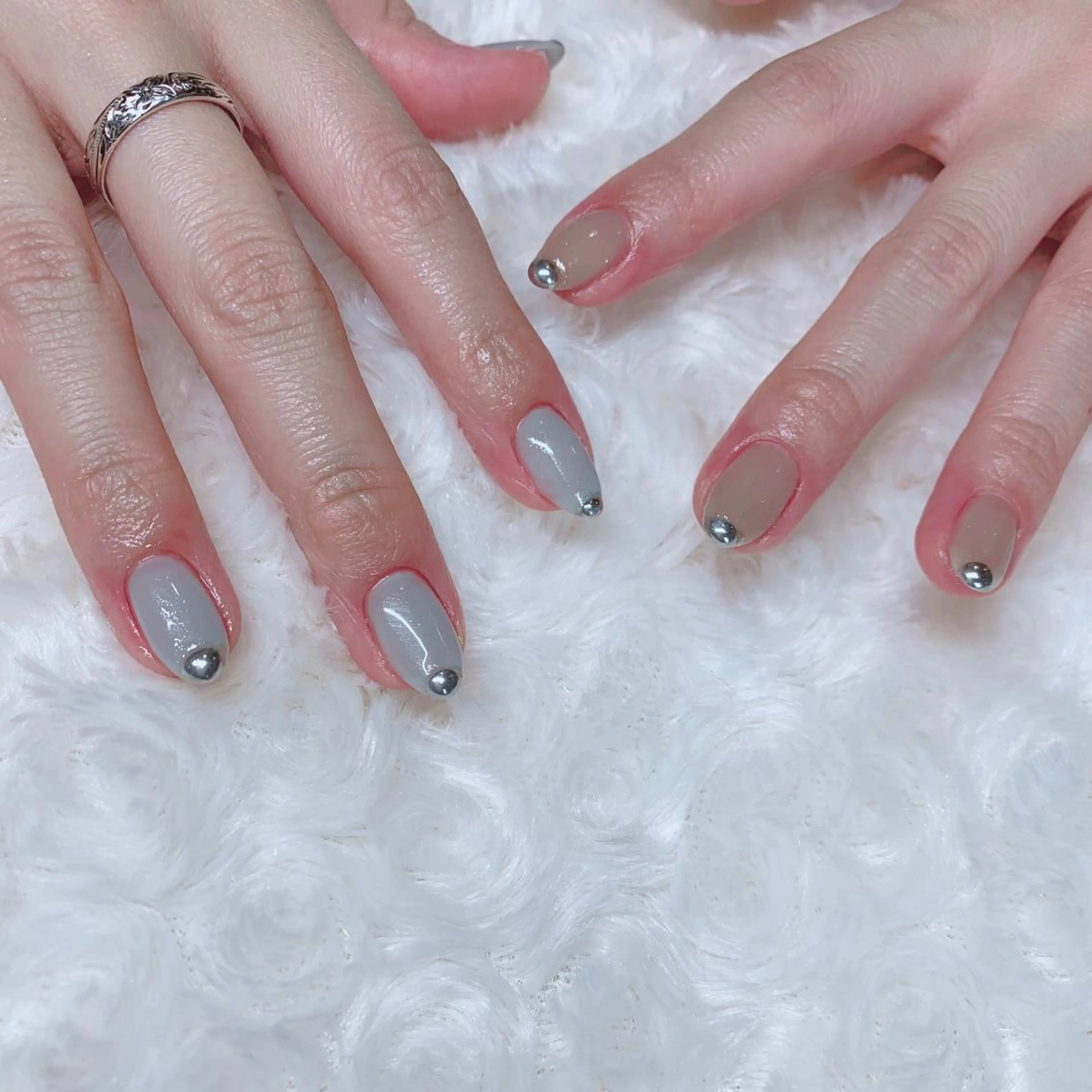 カラー ネイル ミラーネイル ぷっくりネイル ハンドネイル Cozy_ ilumのネイルデザイン