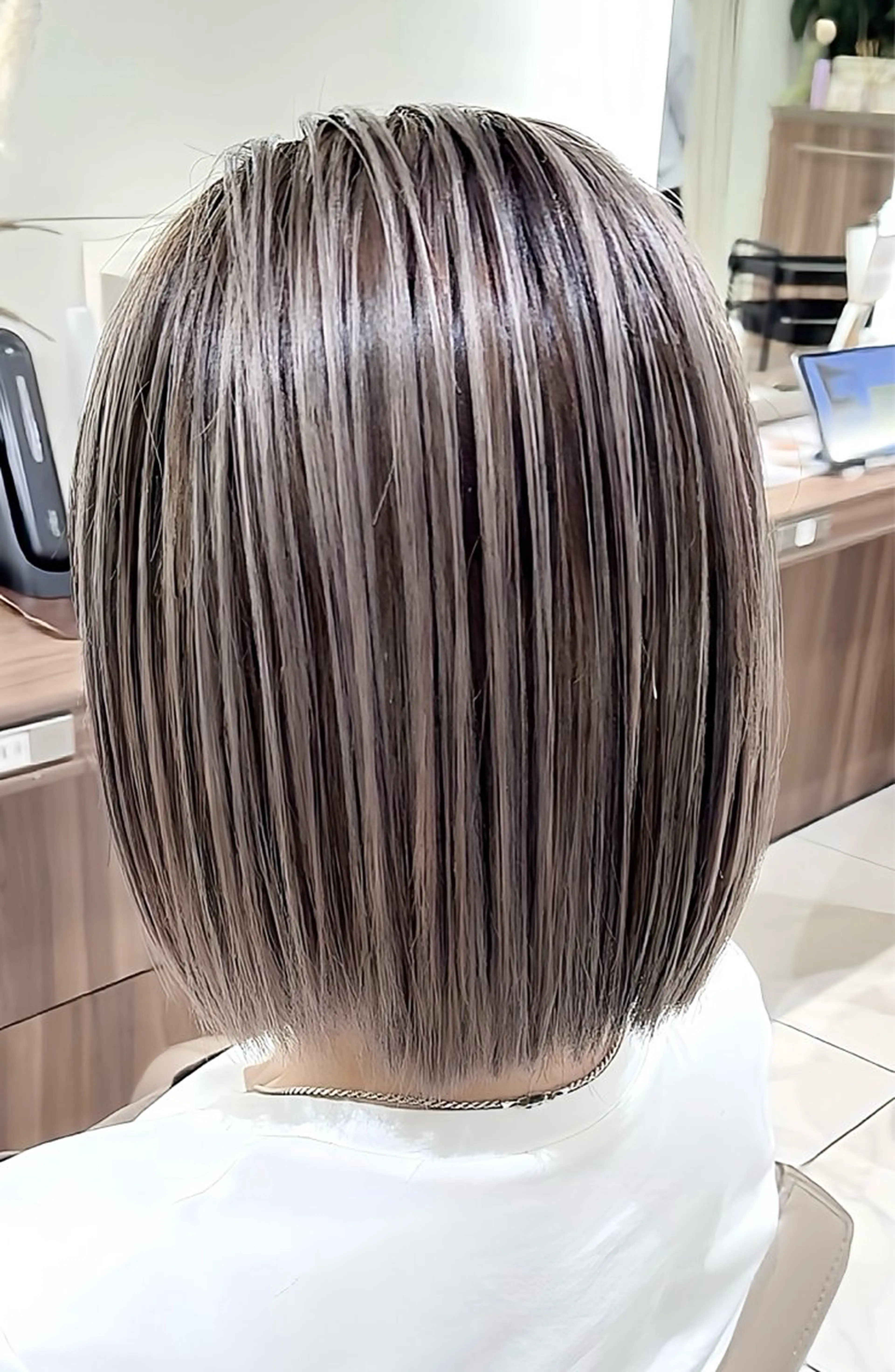 ミディアム カラー バレイヤージュ 髪質改善 レイヤーカット カット ヘアカラー トリートメント 山崎俊輔/髪質改善 /バレイヤージュのヘアスタイル