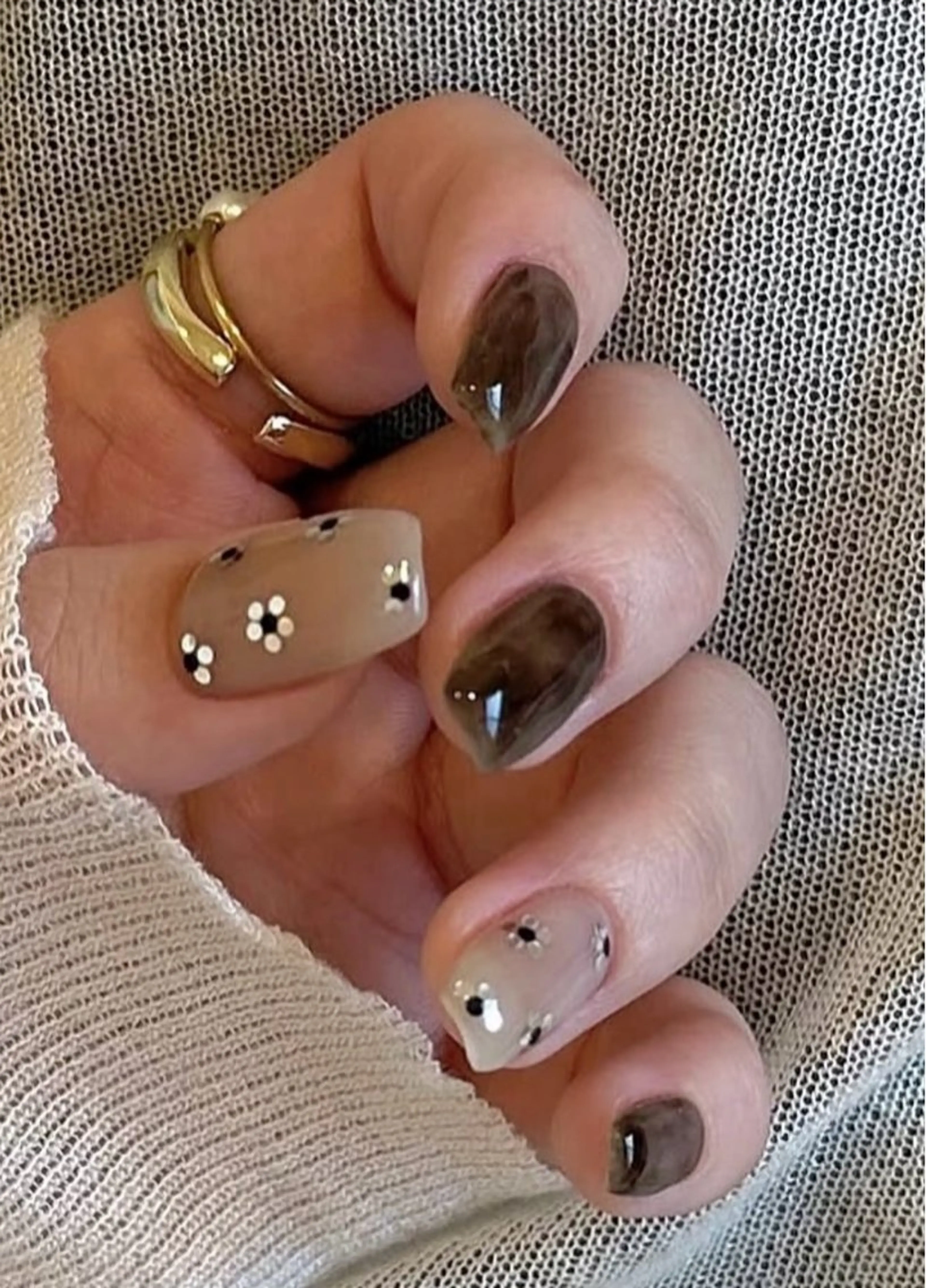 ネイル 横浜市中区曙町 ネイルE·U·Bのネイルデザイン