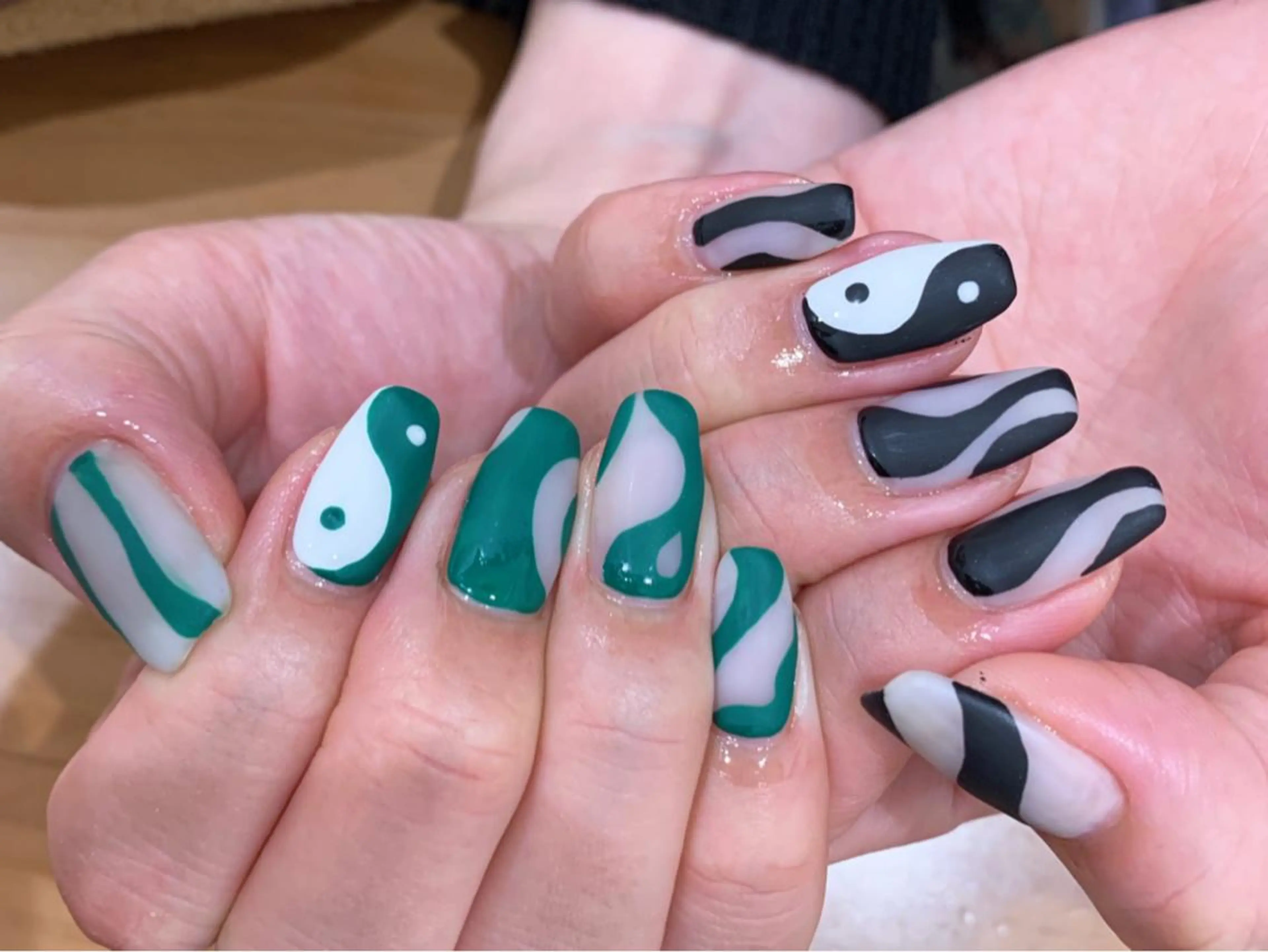 ネイル 持ち込み ハンドネイル 中川 愛理のネイルデザイン