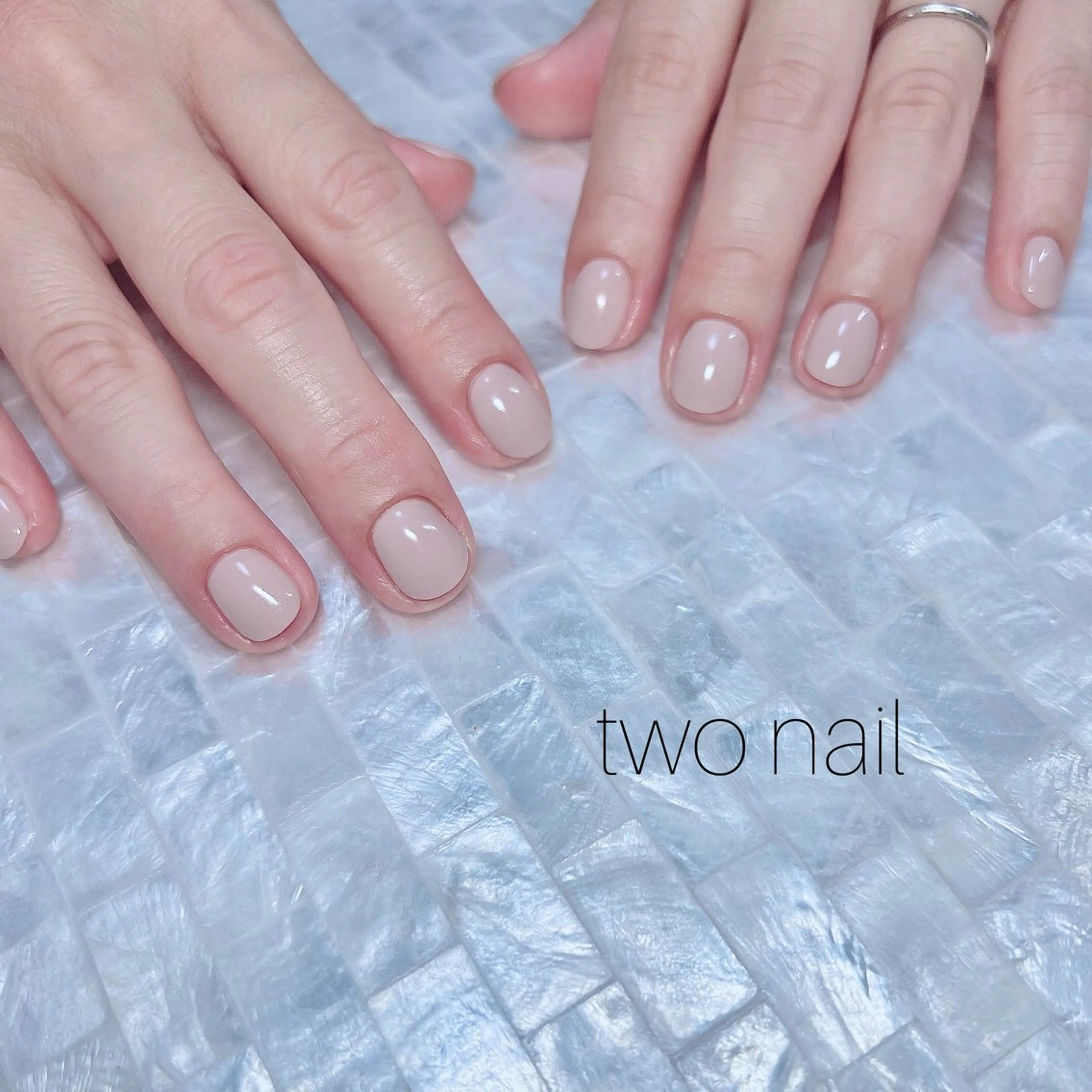 ネイル ネイルチップ ホワイト ハンドネイル two nailのネイルデザイン