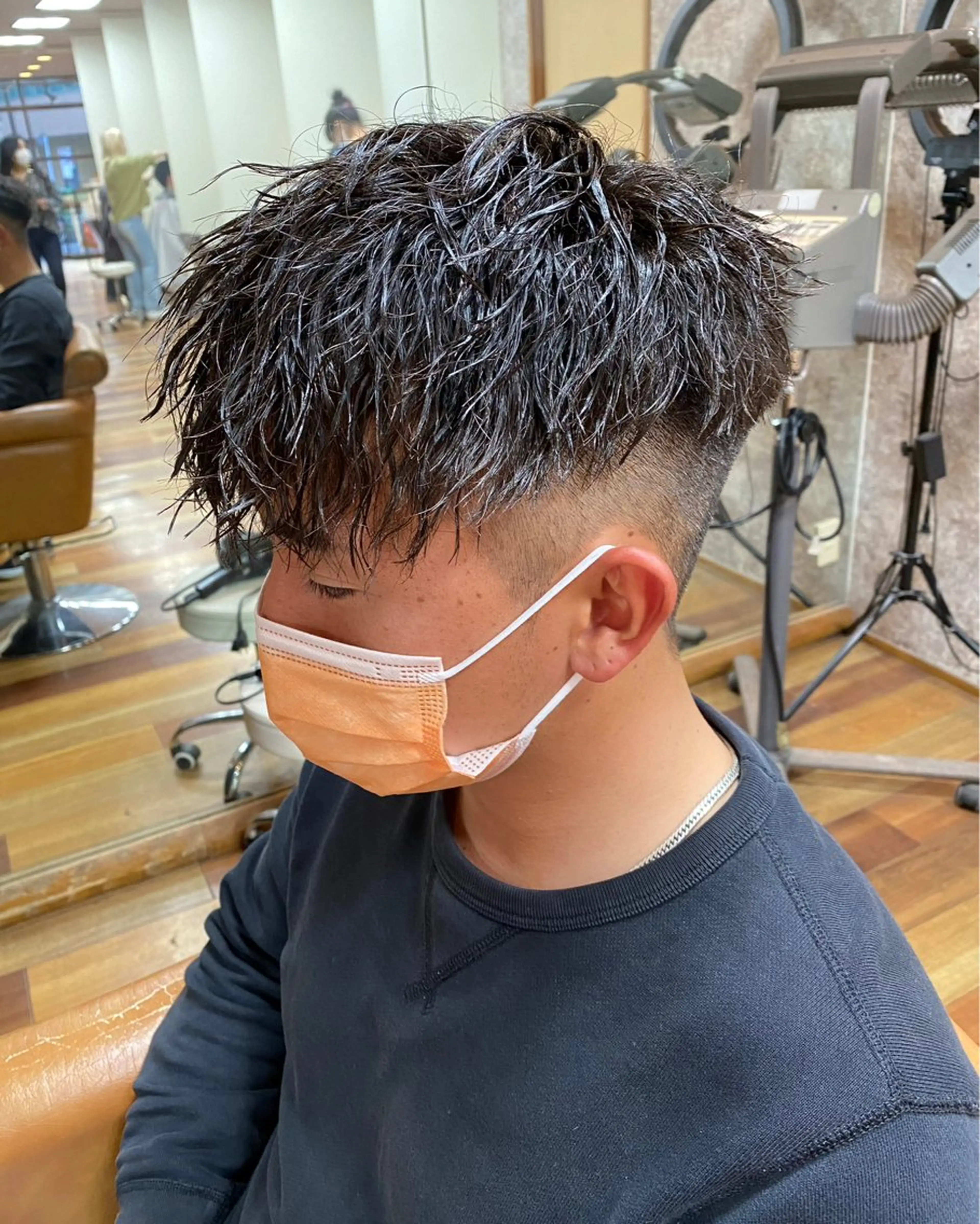 ショート メンズ メンズパーマ スペインカール メンズ曲がる 縮毛矯正/駅徒歩4分のヘアスタイル