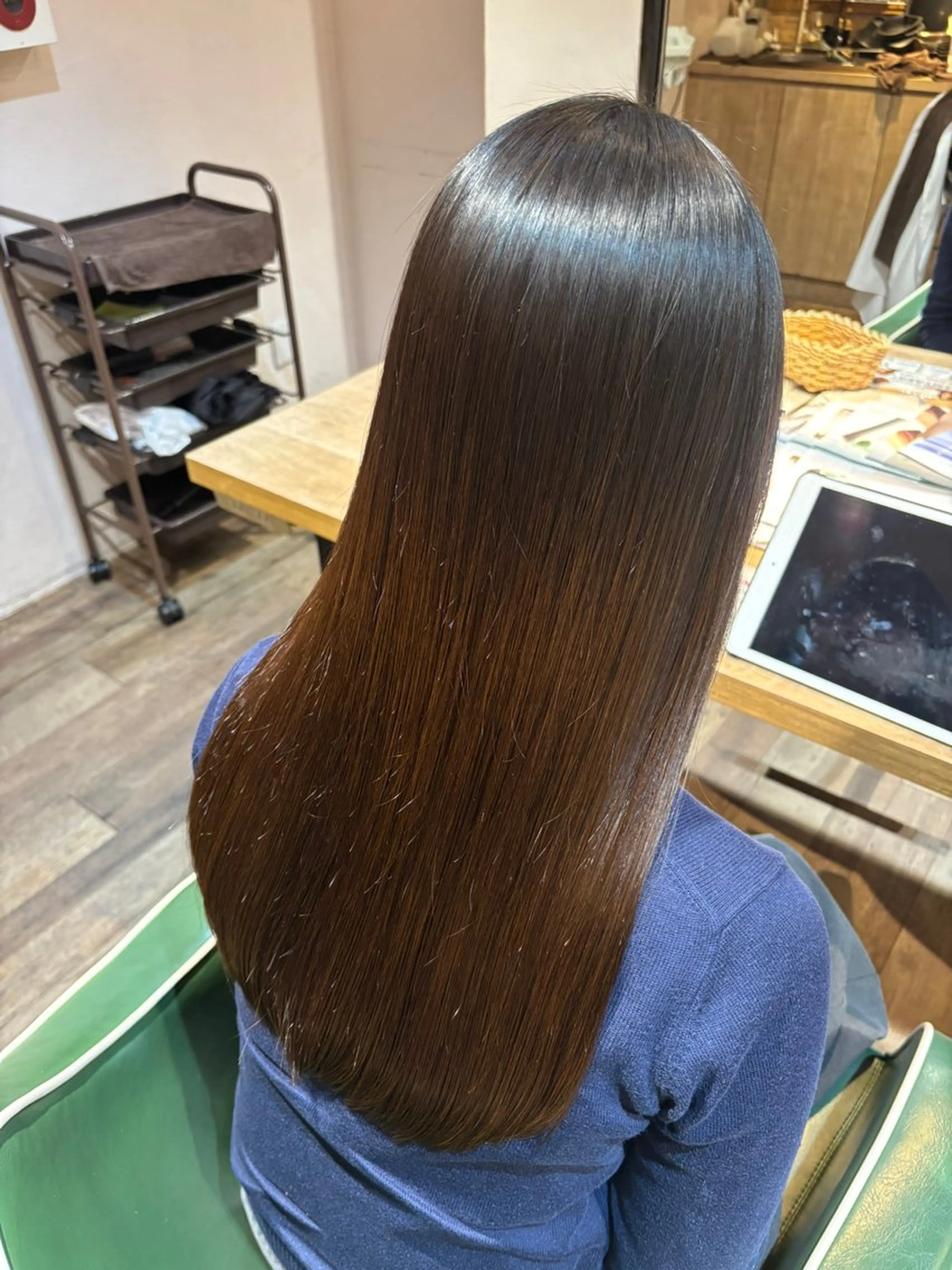 ロング 縮毛矯正 渡邊 陽大のヘアスタイル