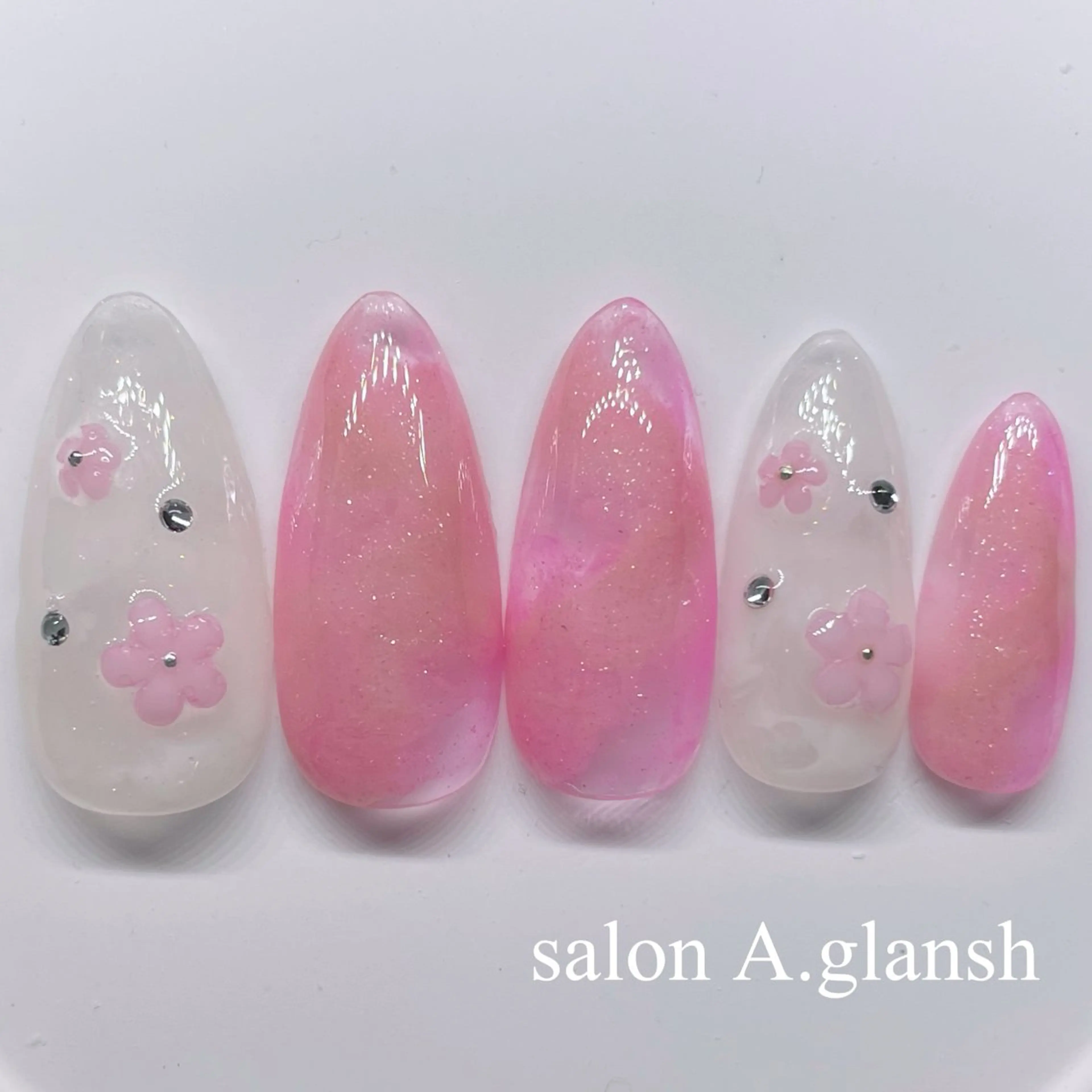 ネイル ハンドネイル salon A.glansh所属・肌質改善salon♪ 効果がわかる♪南森町のネイルデザイン