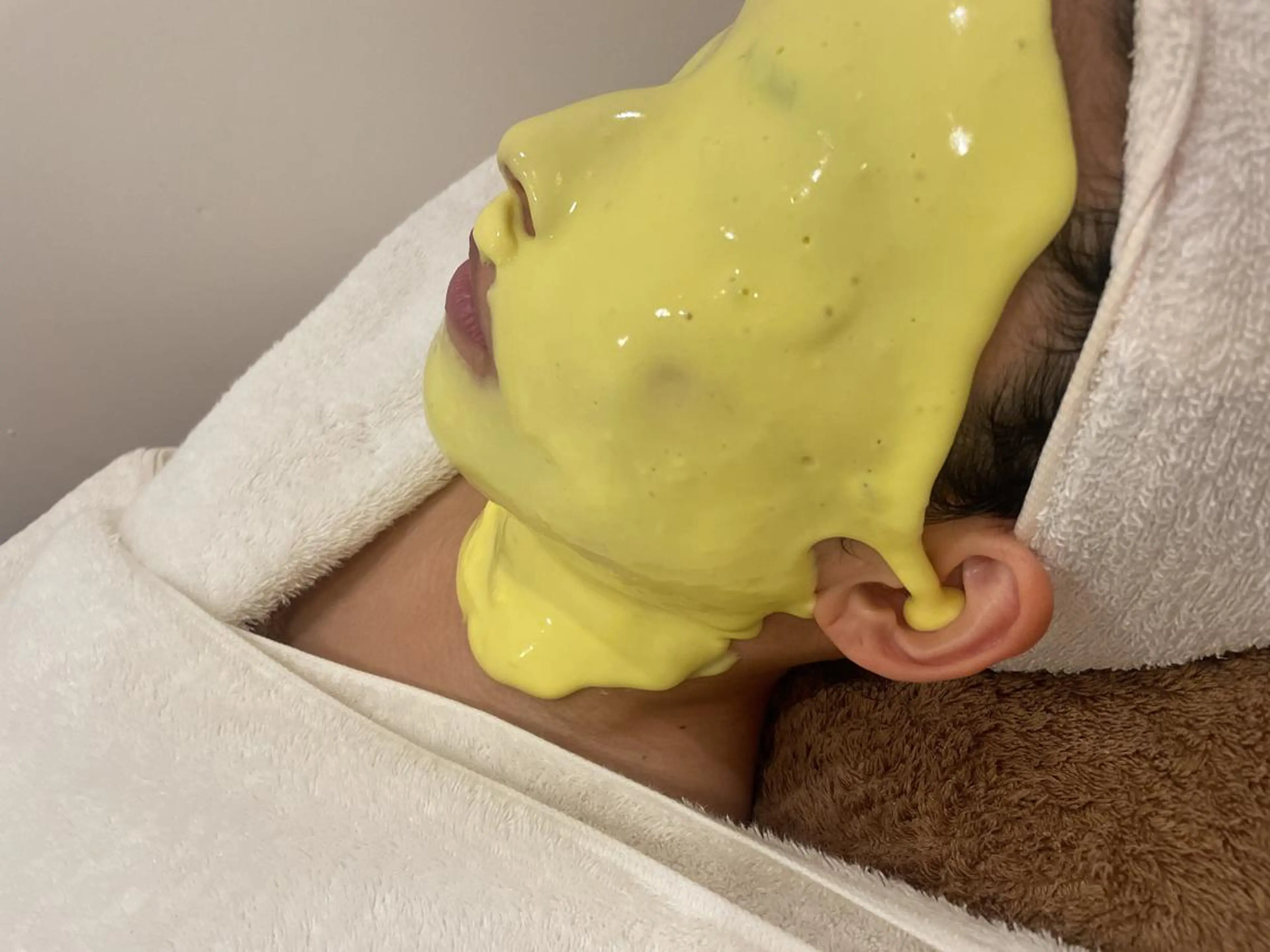 💛くすみや小さなプツプツ(コメドニキビ)が気になる方にビタミンチャージ💛『アドバンスコース+ダブルビタQパック』の写真