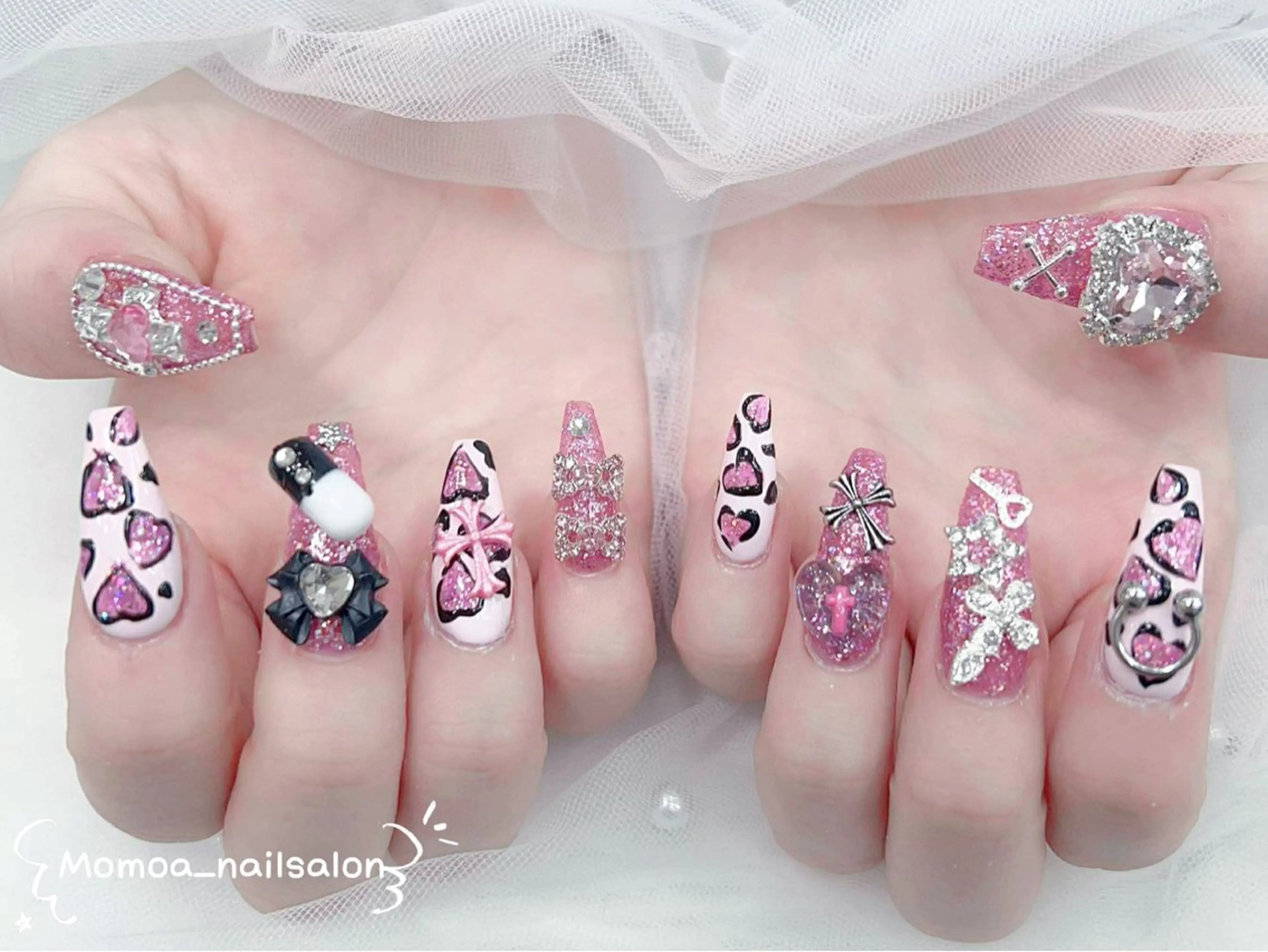 ネイル 成人式 ロングネイル マグネットネイル 大理石ネイル(マーブル) リボン ハンドネイル MoMoA Nail ネイル長さ出し専門店のネイルデザイン