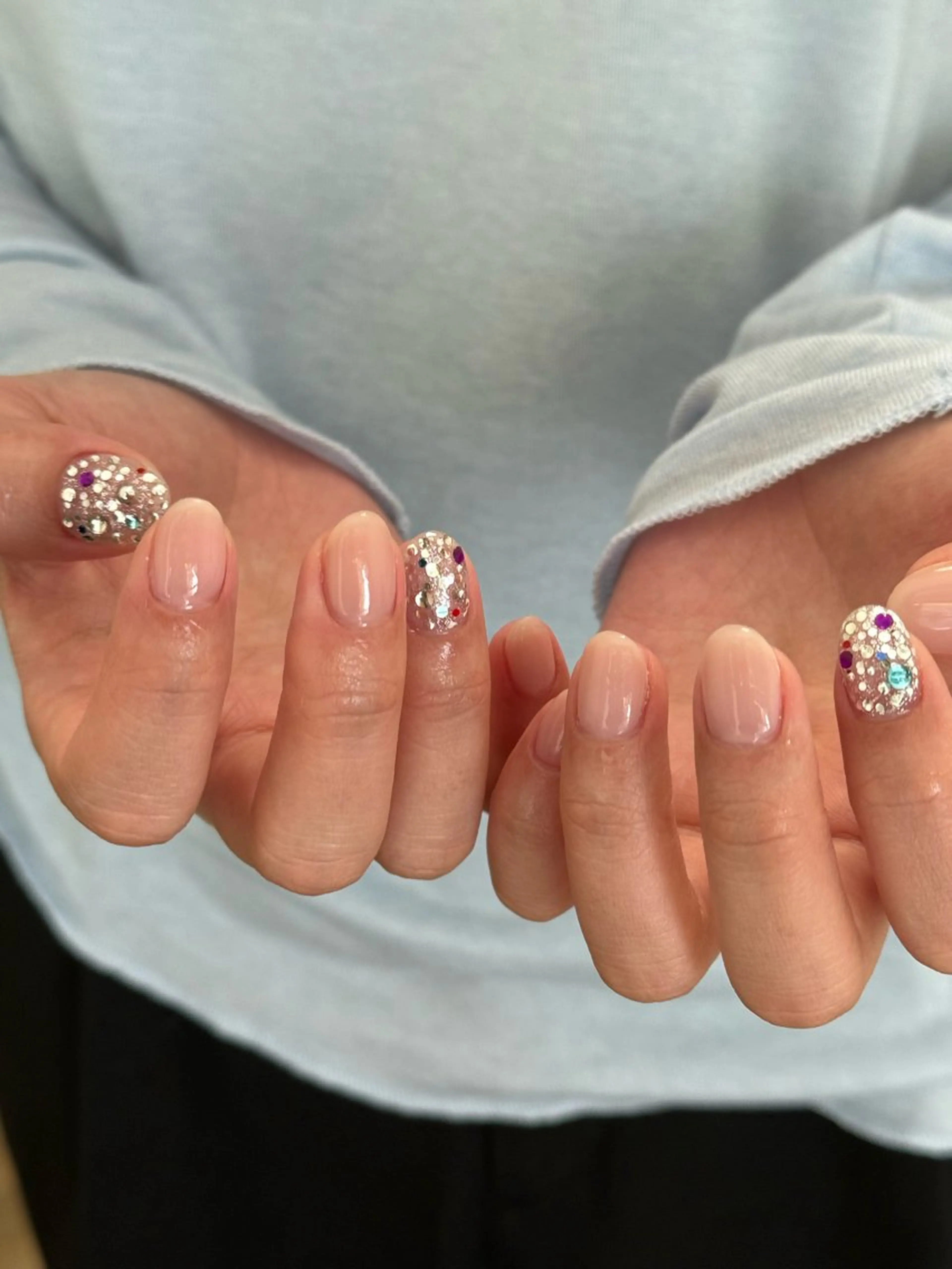 ネイル キラキラネイル ストーンネイル ハンドネイル Fujimori .のネイルデザイン